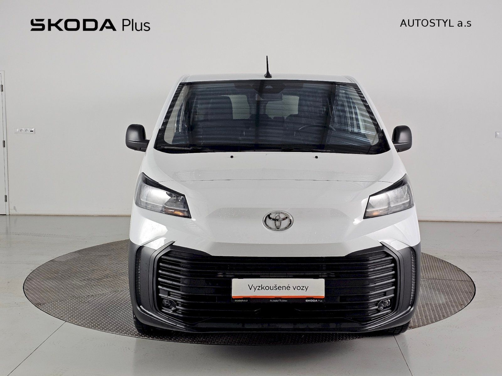 Toyota Proace Verso, 2.0D 106kW L2 COMBI 8MÍST - fotka 4