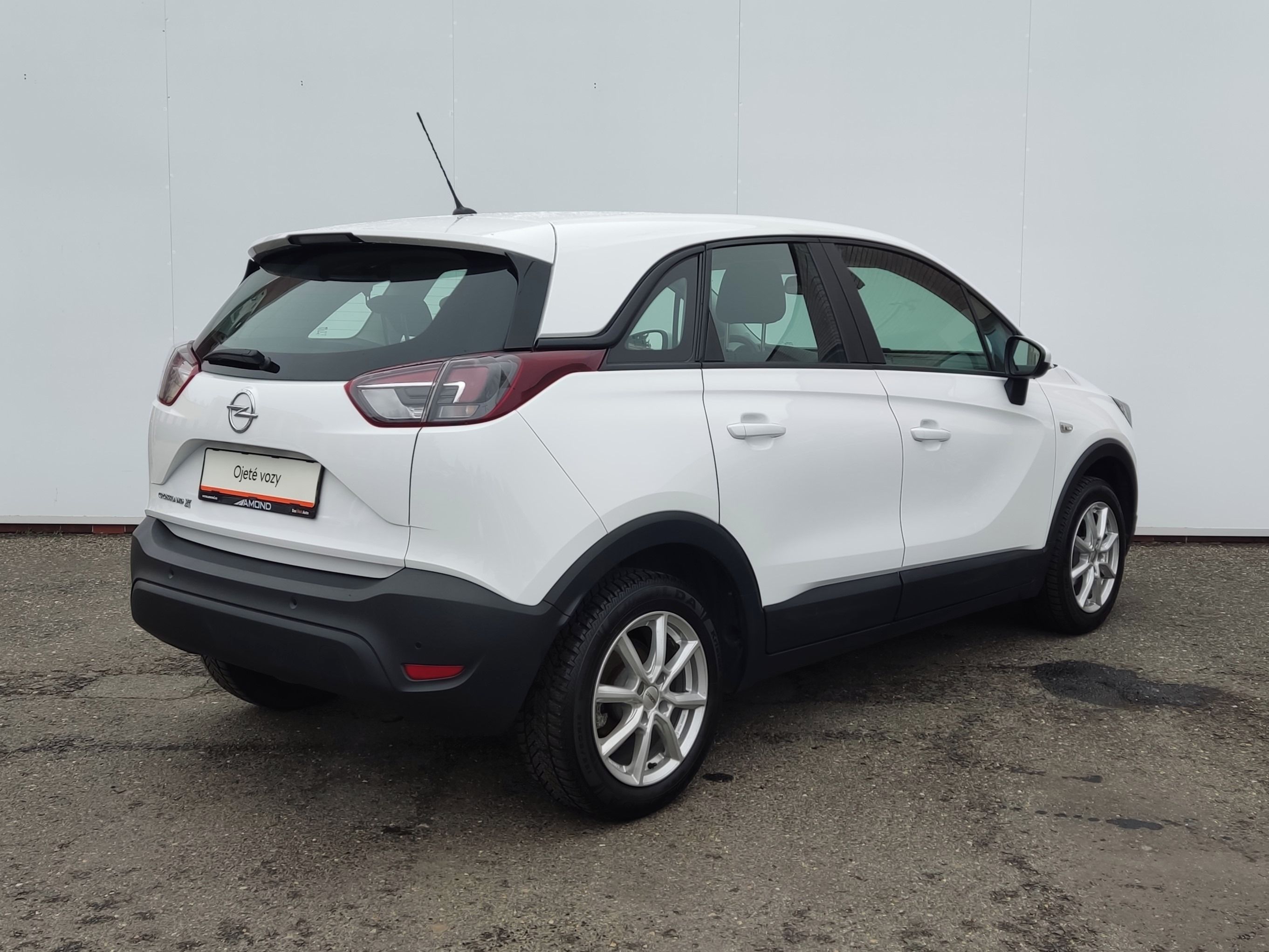Opel Crossland X, 1.2 61 kW Edition Plus - fotka 2
