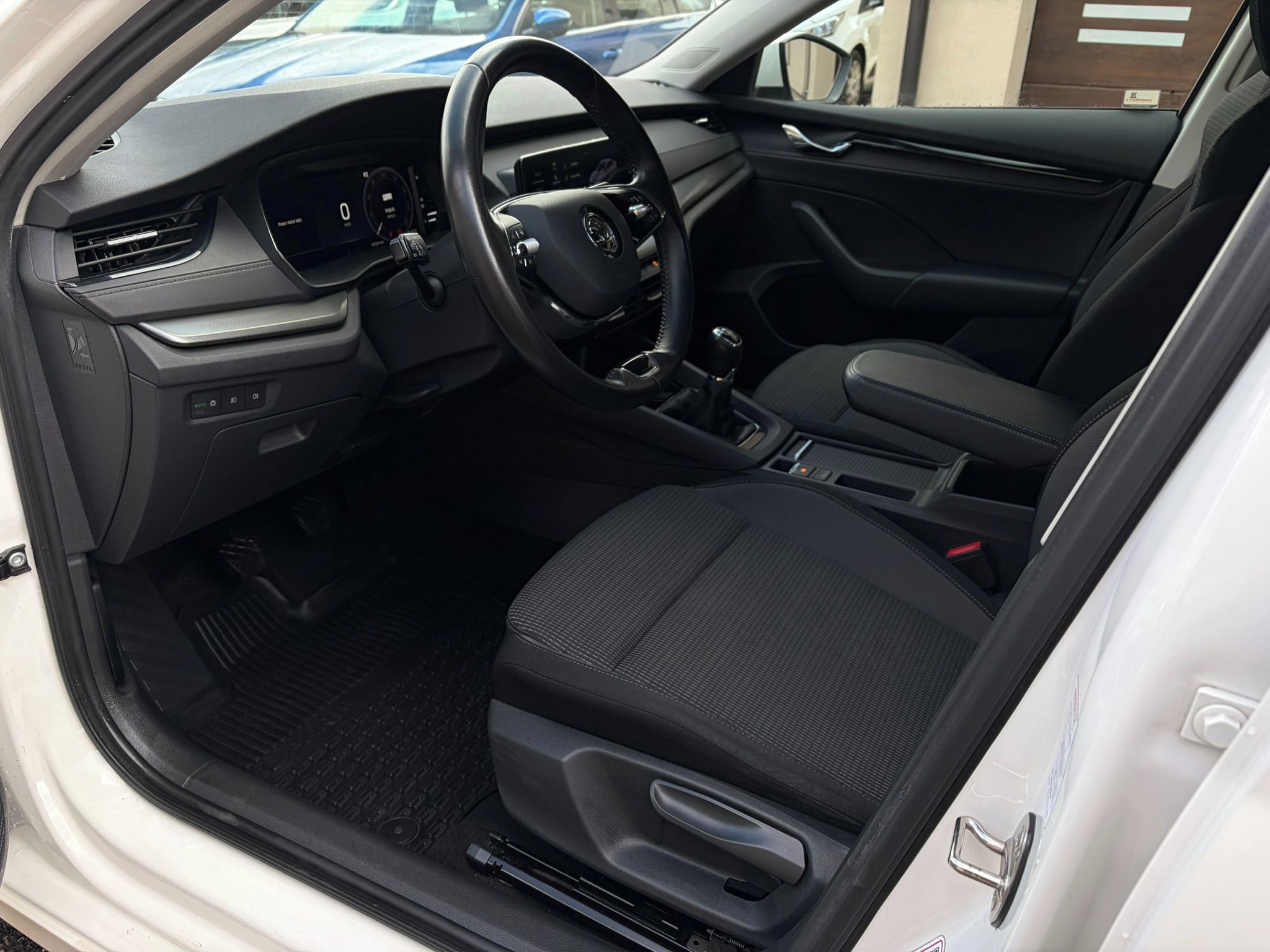 Škoda Octavia, 1 majitel ČR. 2.0 TDI 85 kw. - fotka 6
