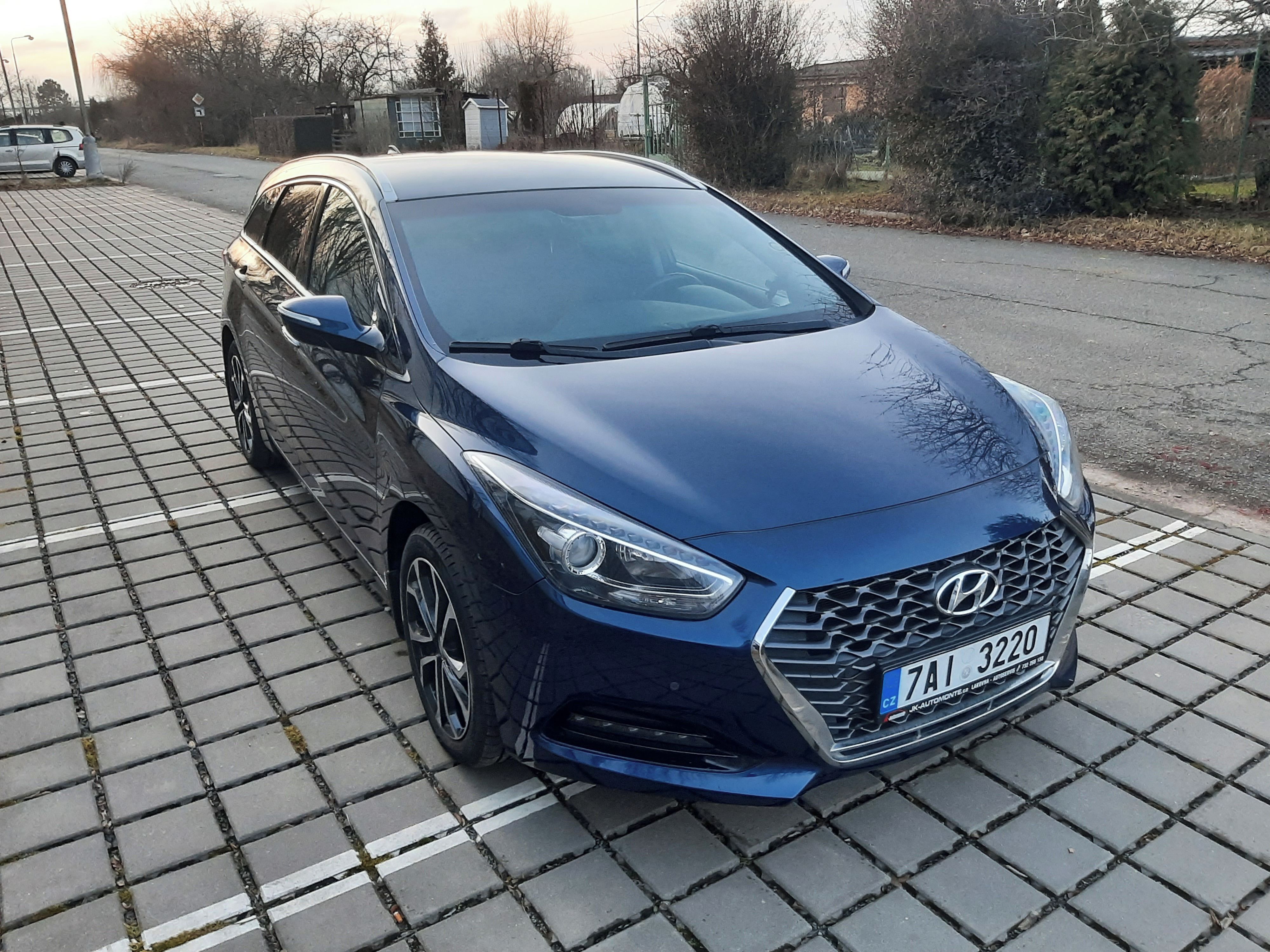 Hyundai i40, 1.6 CRDI KOMBI, NOVÉ V ČR, DPH - fotka 2