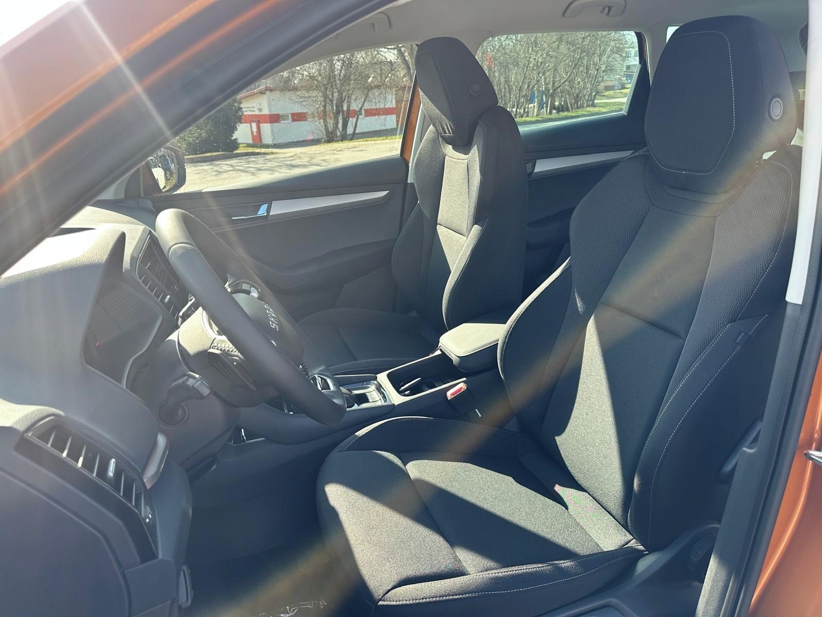 Škoda Karoq, 1,5 TSI 110 kW AT Classic - fotka 5