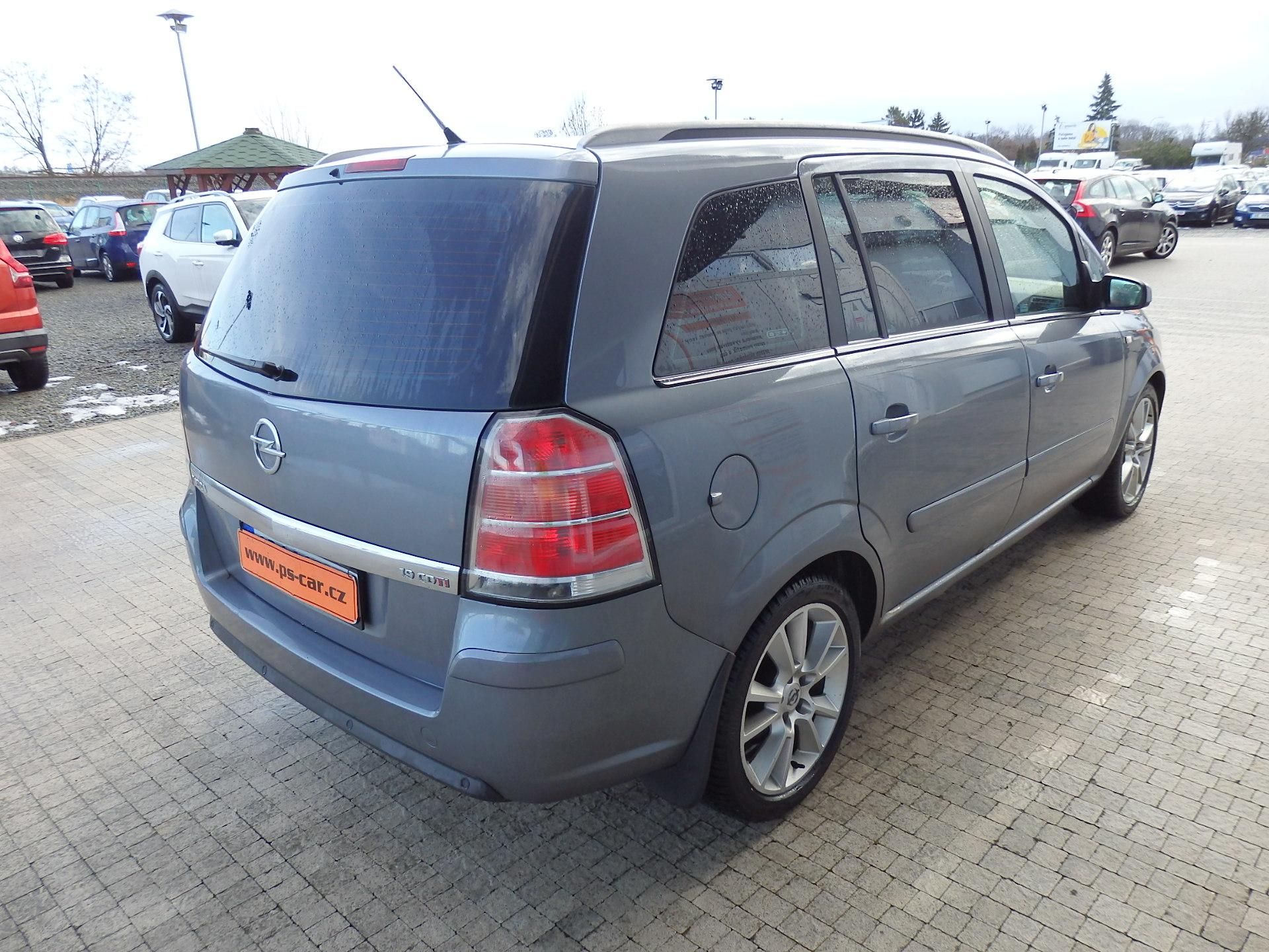Opel Zafira, 1.9 CDTI 16V 110 kW AUTOMAT - fotka 4