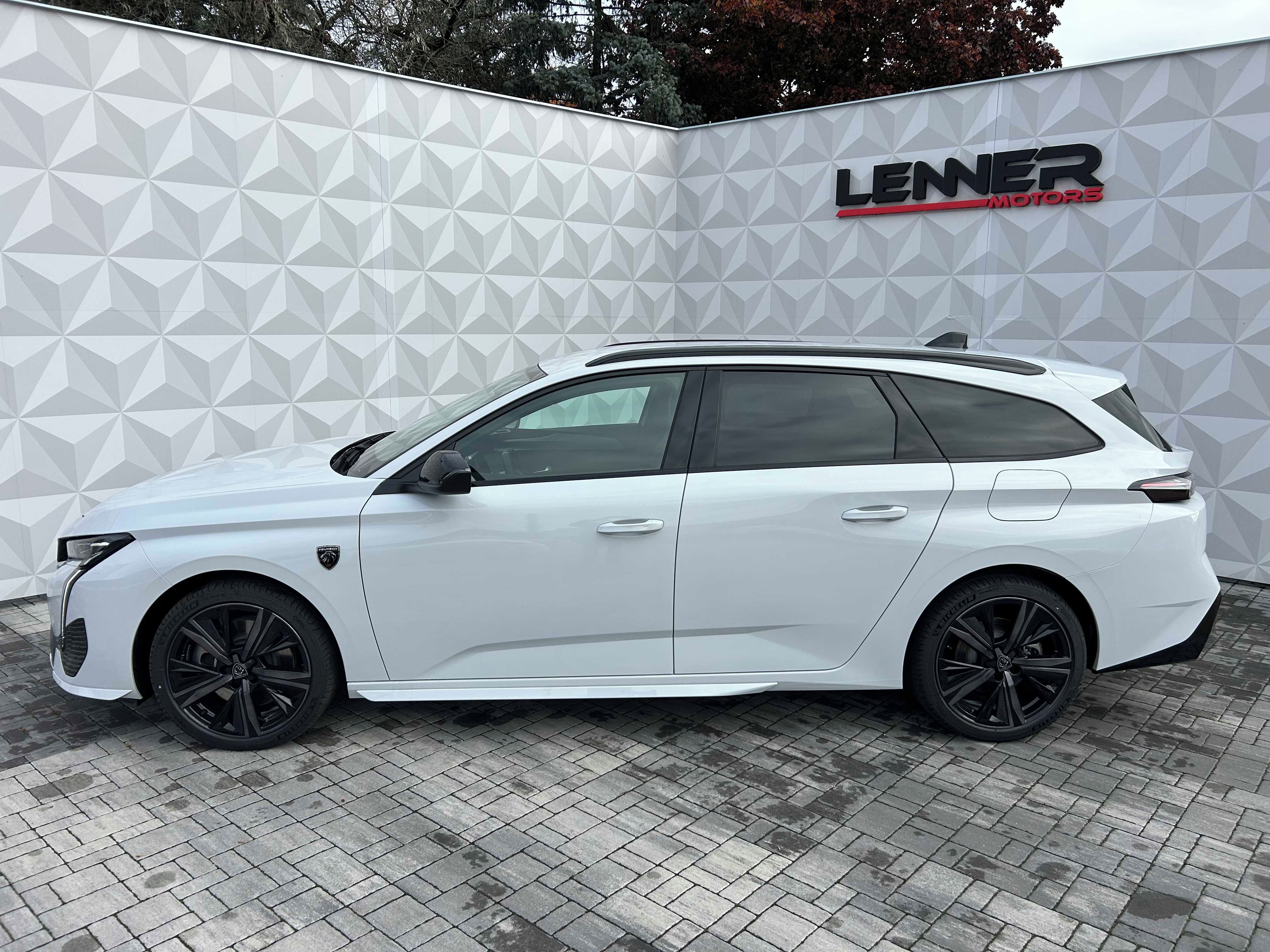 Peugeot 308, SW GT Plug-in HYBRID 180 e-EAT - fotka 2
