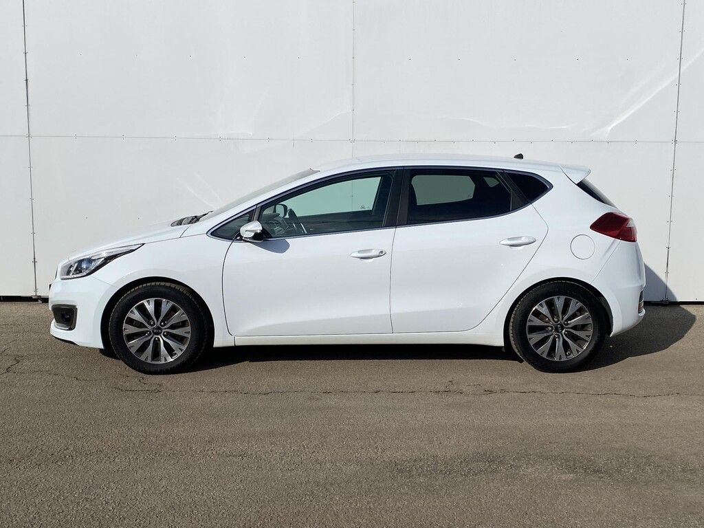 Kia Cee´d, 1,6 CRDi 100 kW - fotka 4