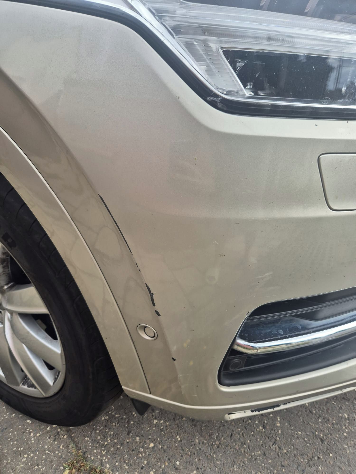 Volvo XC90, 2.0 D5 173KW 4x4, 7míst - fotka 2