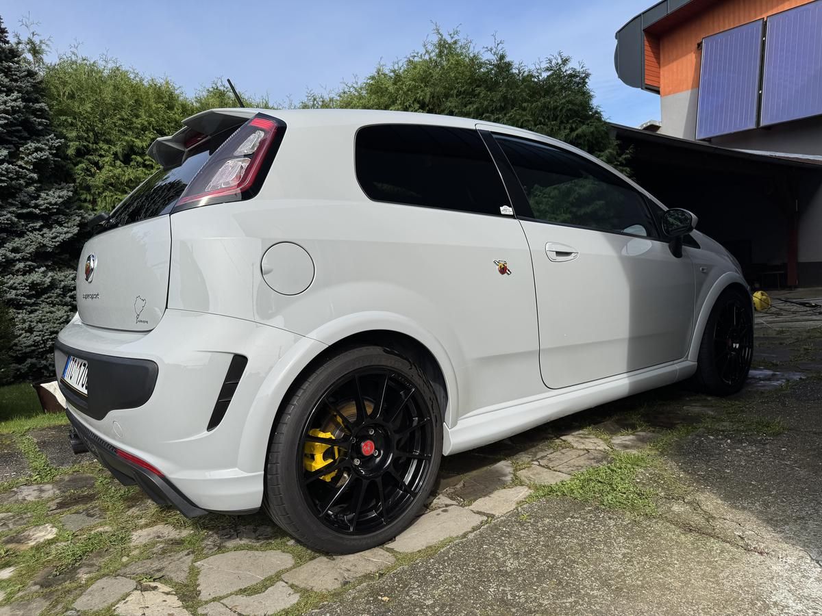 Abarth, Punto Evo 1,4 Turbo 180k - fotka 4