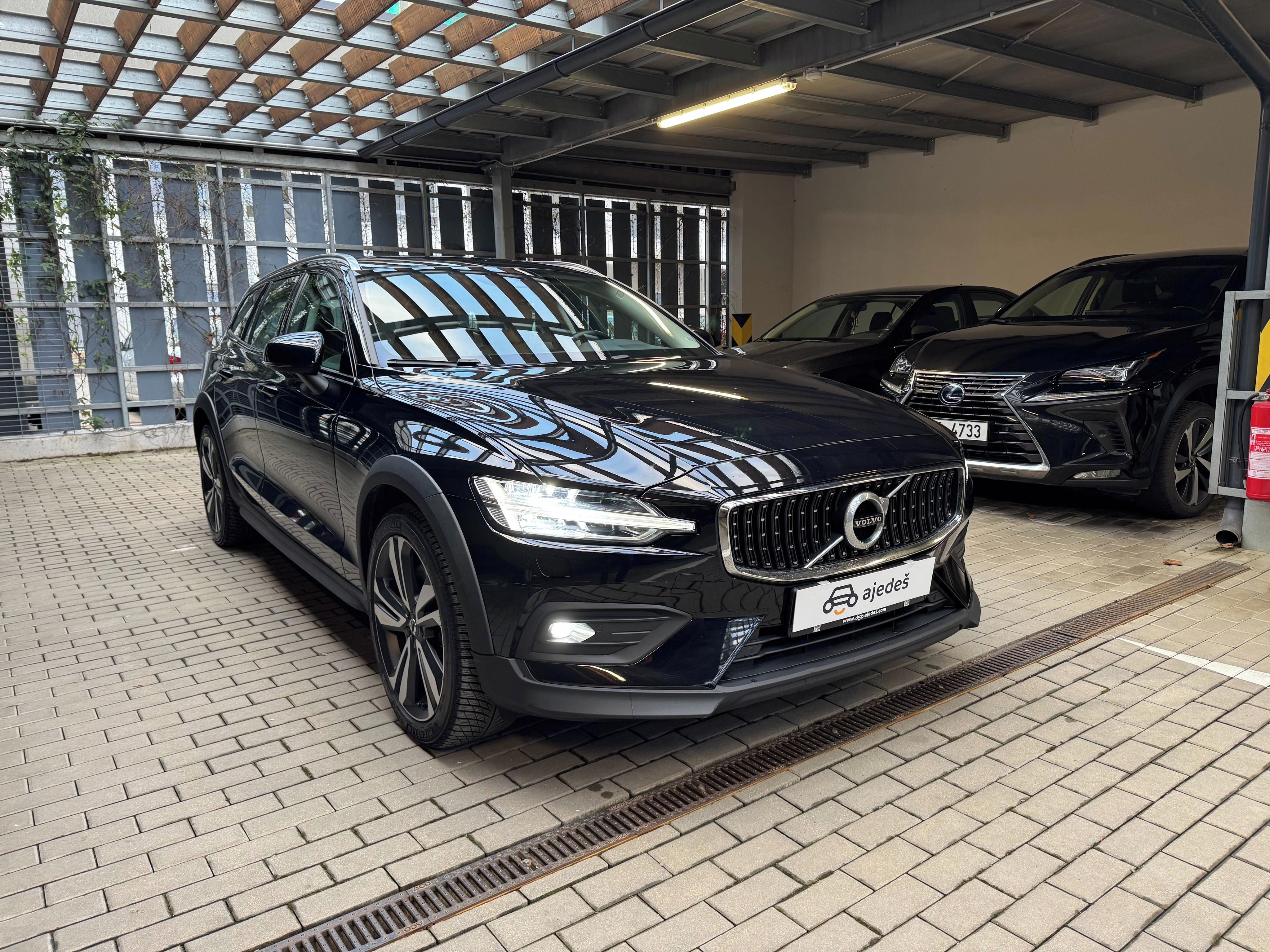 Volvo V60, Cross Country B5 AWD/DPH/ČR - fotka 3