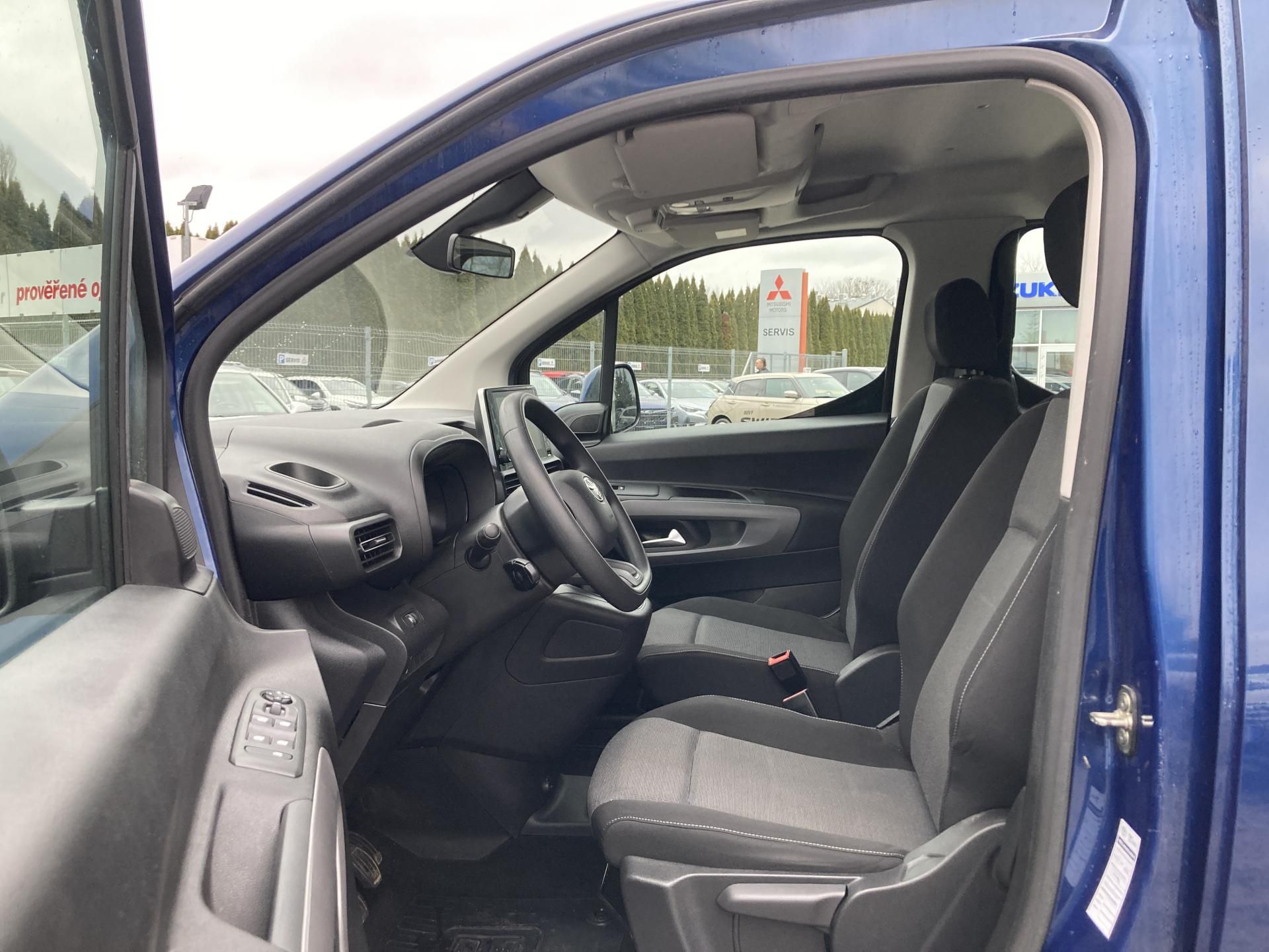 Toyota Proace City Verso, 1,5D-4D 130 6MT  7-místné - fotka 6