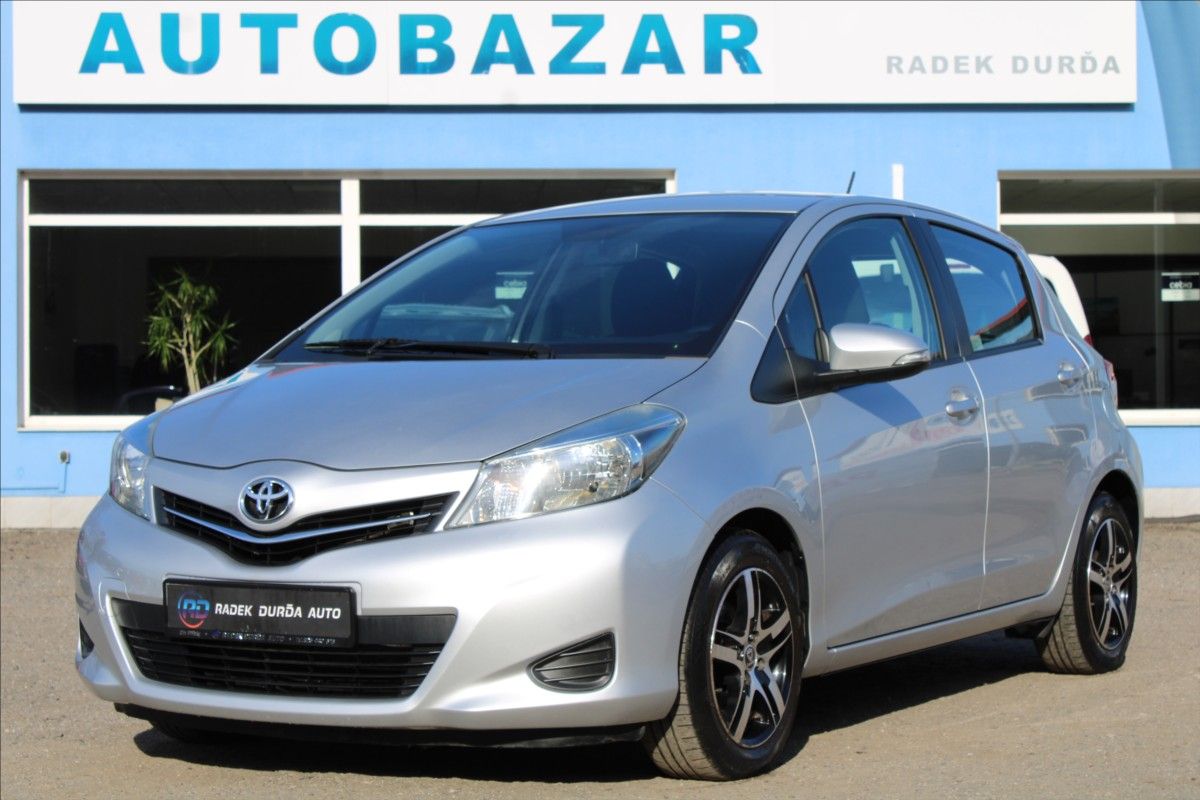 Toyota Yaris, 1,0 VVT-i  NOVÉ V ČR,1.MAJITEL