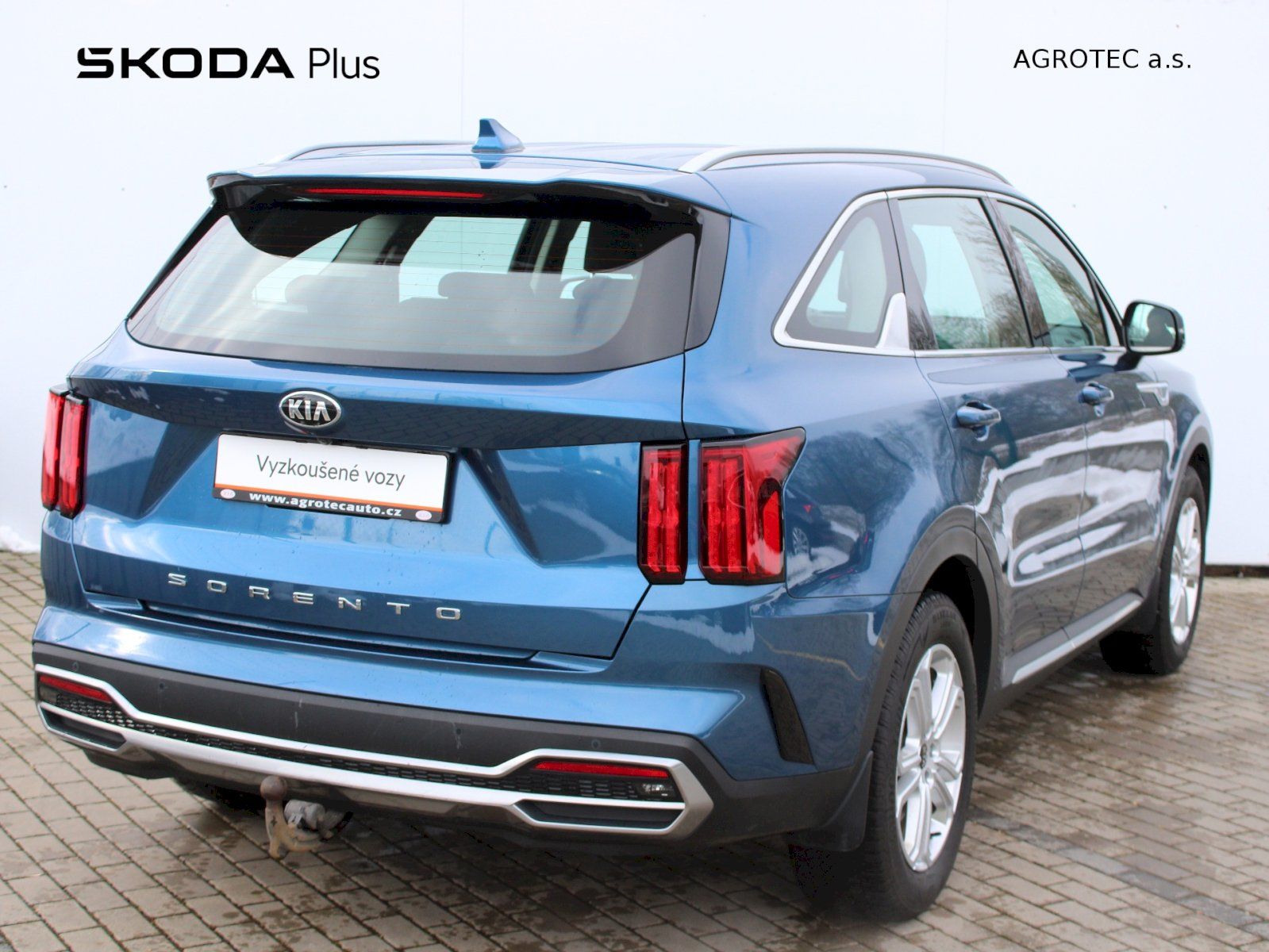 Kia Sorento, 2.2 CRDi SCR 4x2 8DCT Comfort - fotka 2