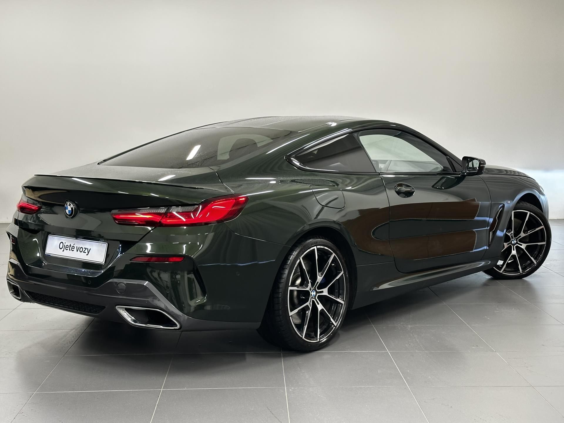 BMW Řada 8, 840d xDrive, Mpaket - fotka 4