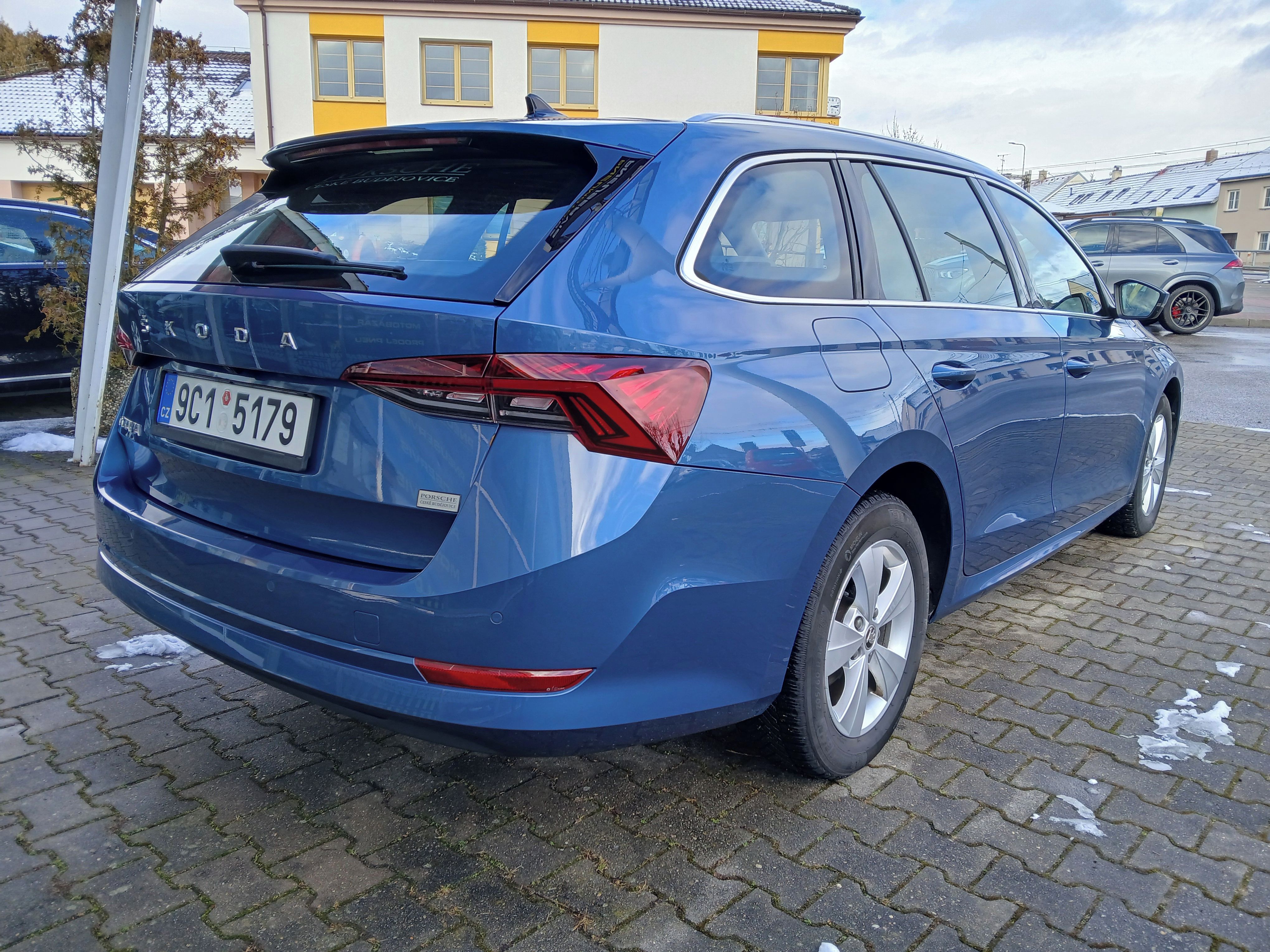 Škoda Octavia, 2.0TDI STYLE PLUS, 110kW, DSG - fotka 5