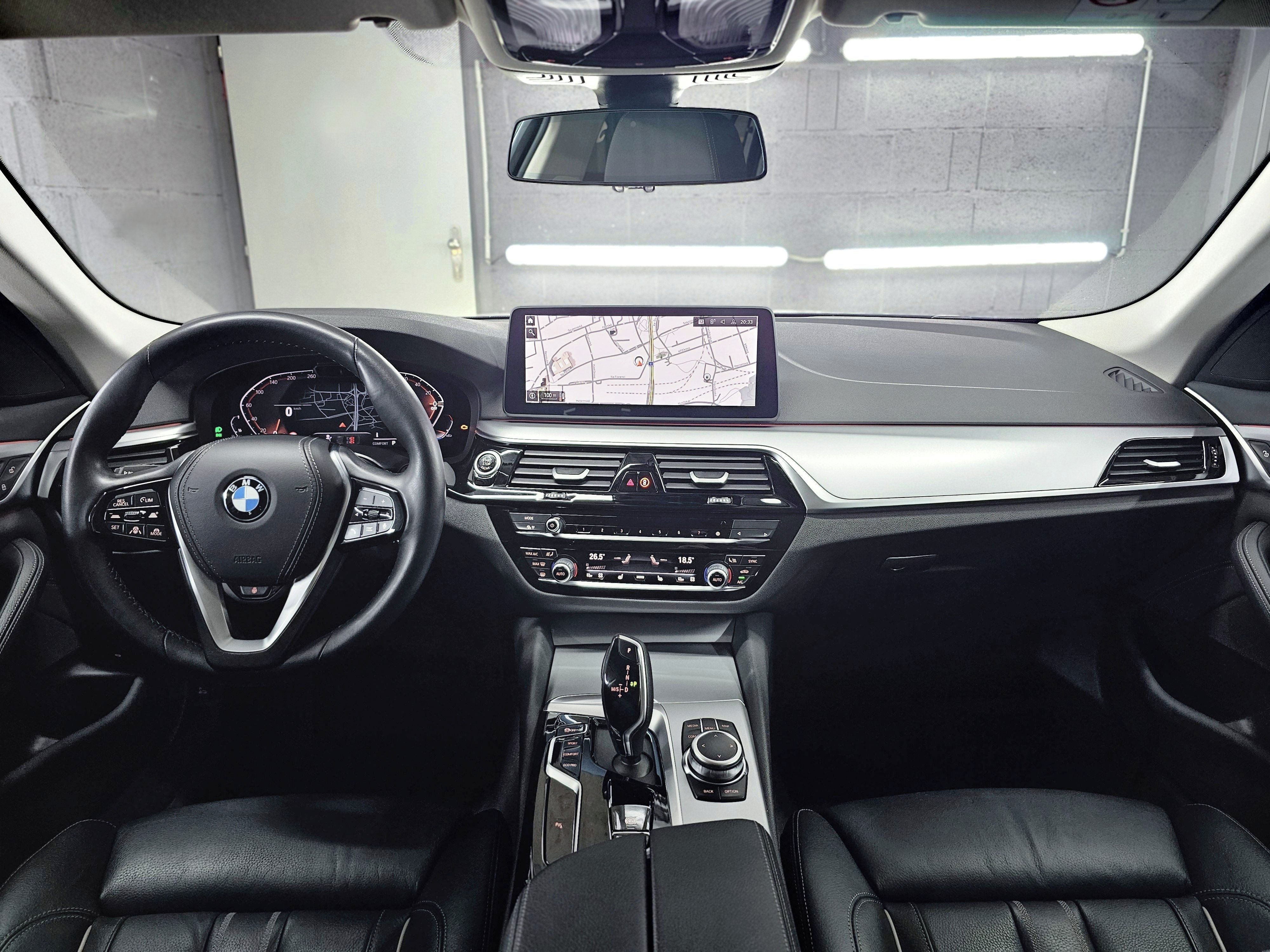 BMW Řada 5, 530d|Laser|Tažné|NezTopení|DPH - fotka 2