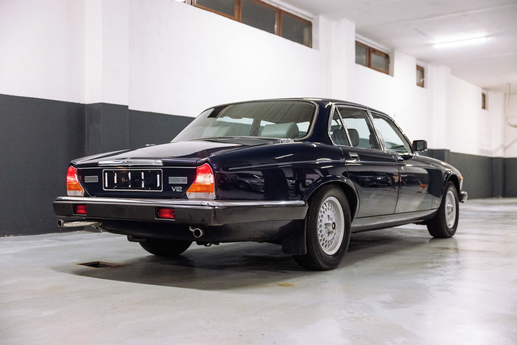 Jaguar XJ, 5.3 V12 SOVEREIGN-PO SERVISU - fotka 3