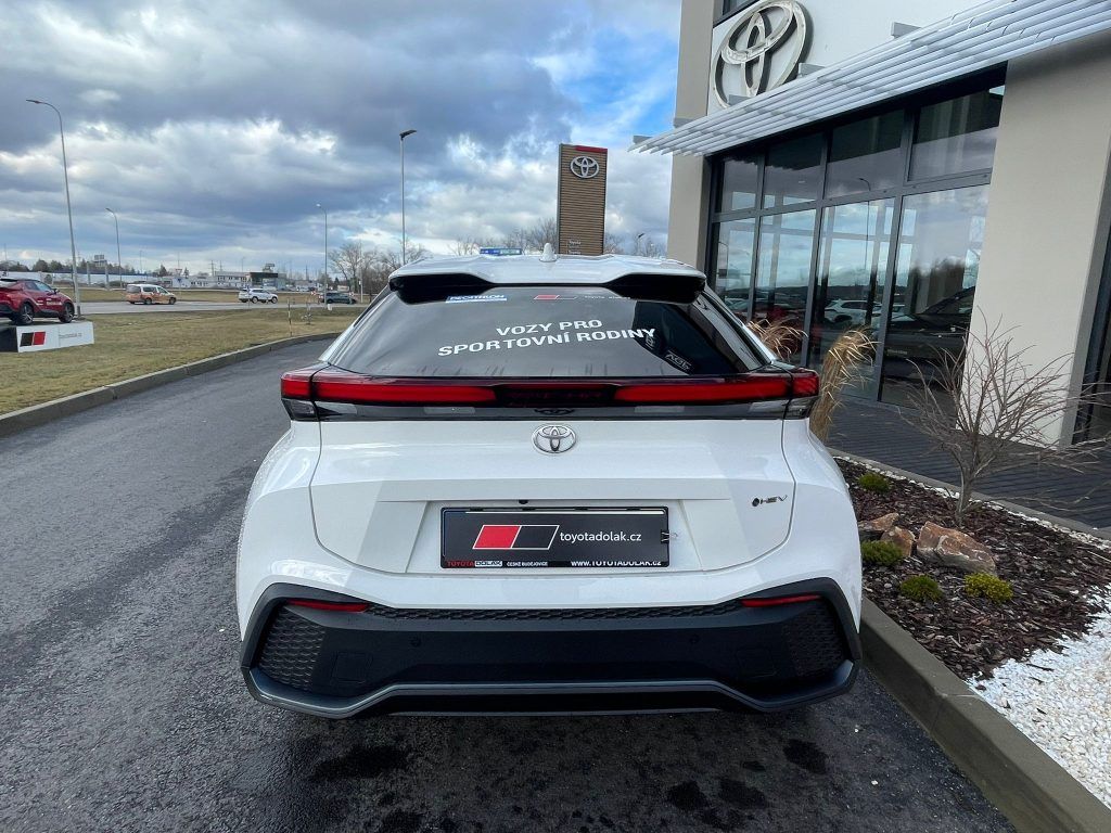 Toyota C-HR, 1.8 Hybrid automat 140HP Style - fotka 6