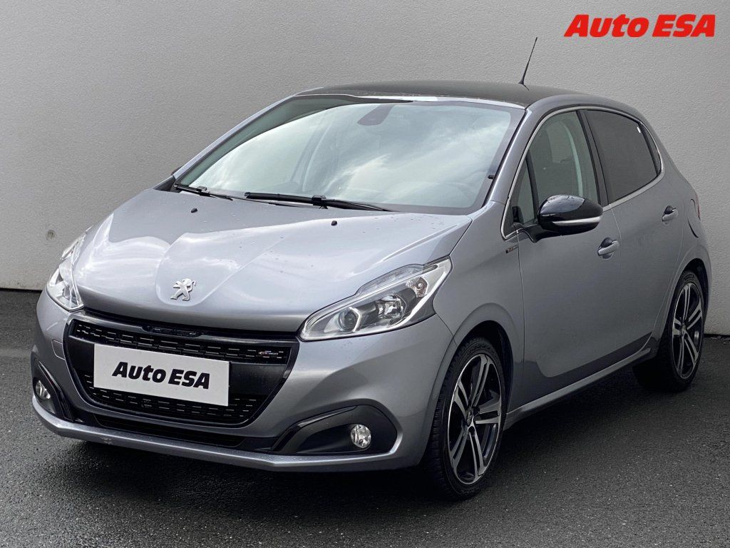 Peugeot 208, 1.2 PT,GT Line,AT,panor - fotka 3
