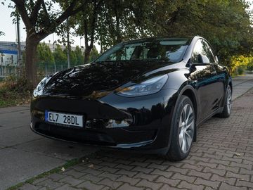 Tesla Y RWD LFP