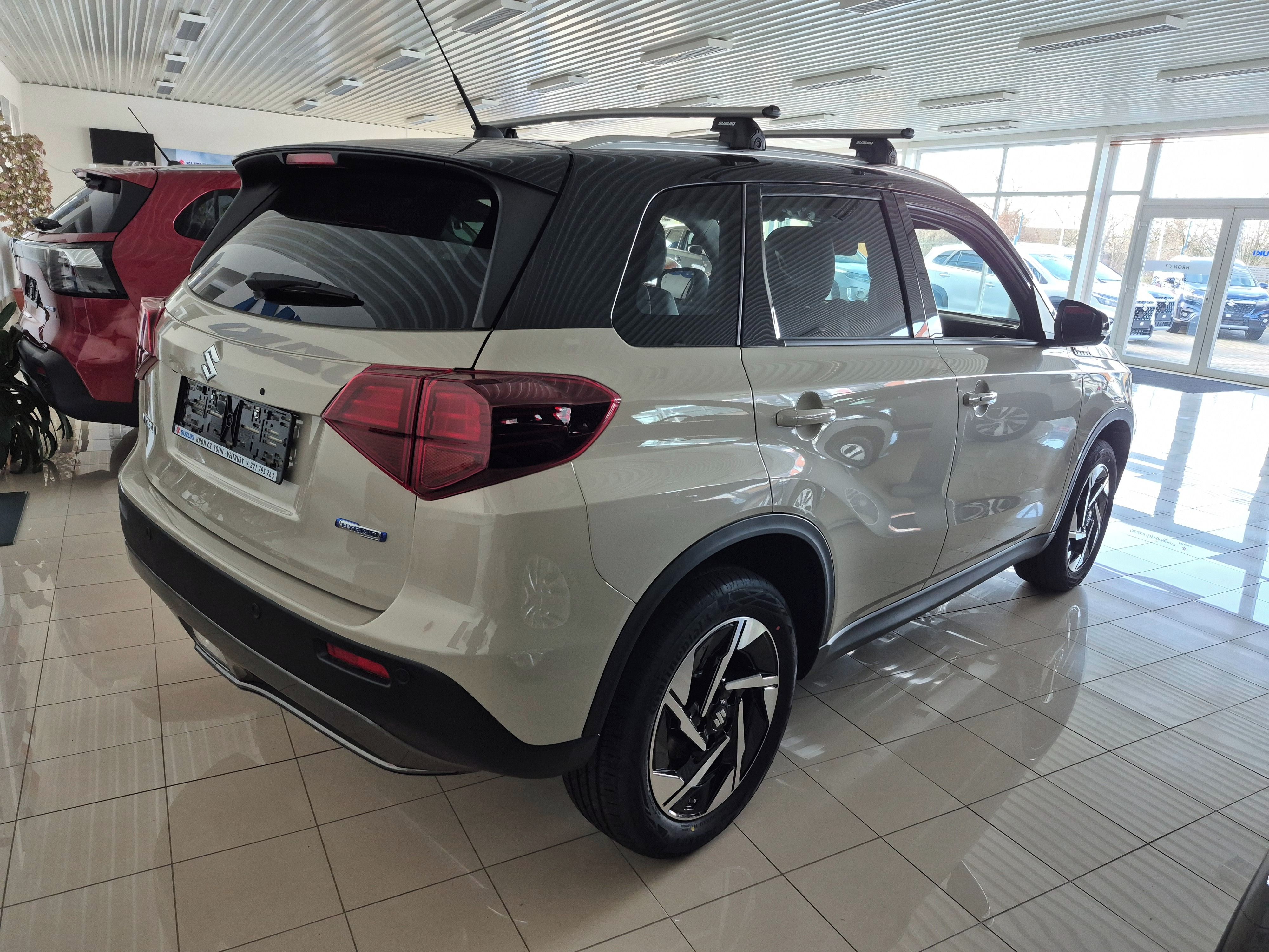 Suzuki Vitara, 1,4 Elegance automat+ SADA KOL - fotka 3