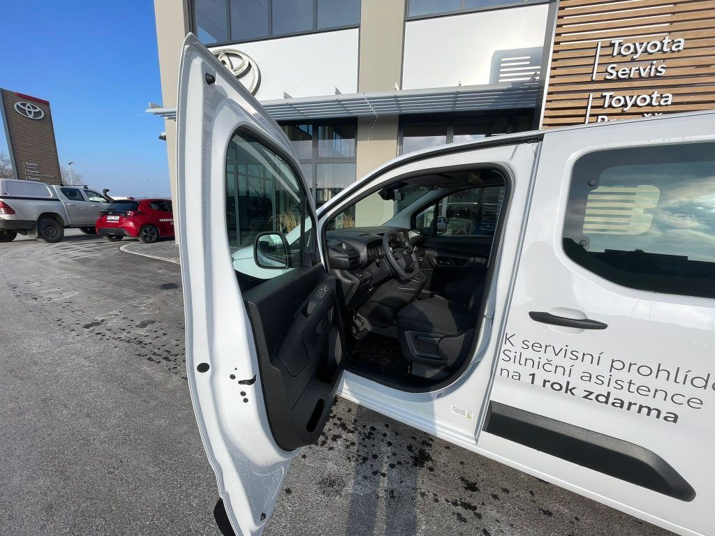 Toyota Proace City, 1.5L Diesel Crewcab manuál - fotka 3