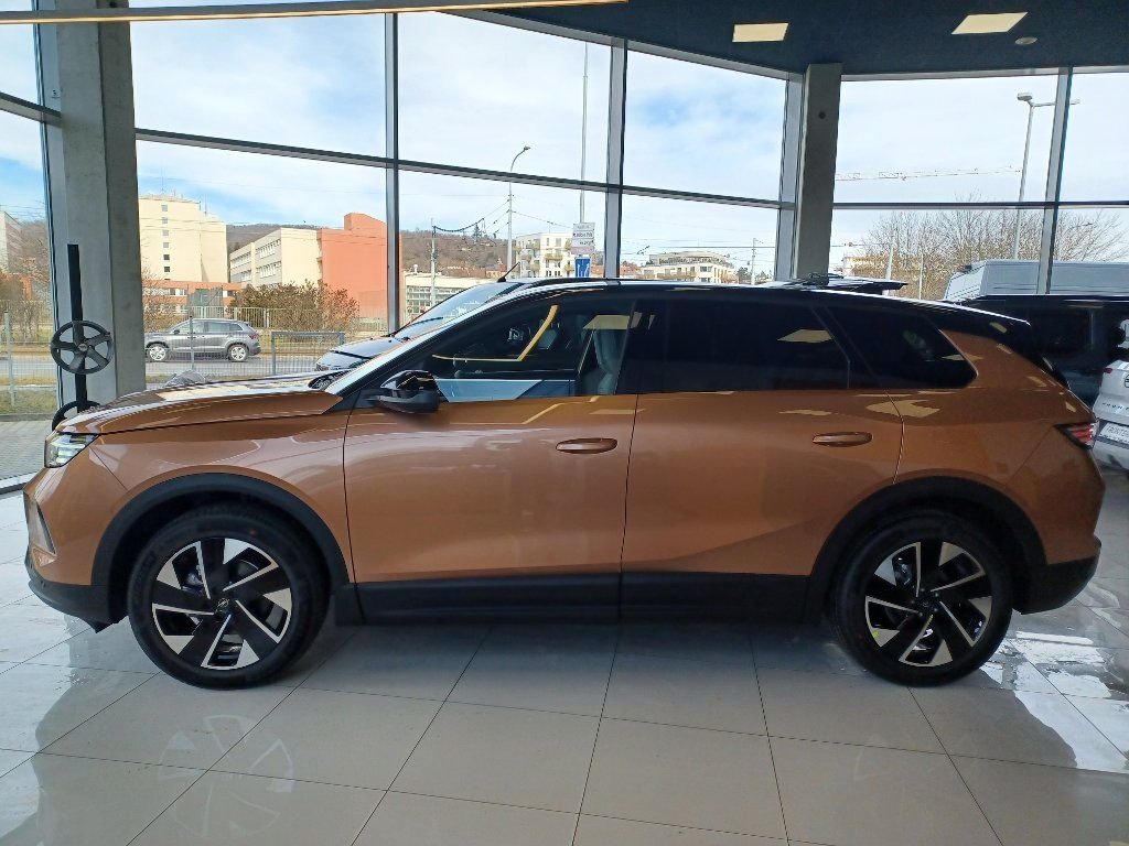 Opel Grandland, Ultimate Hybrid 1,2T 145k AT - fotka 4