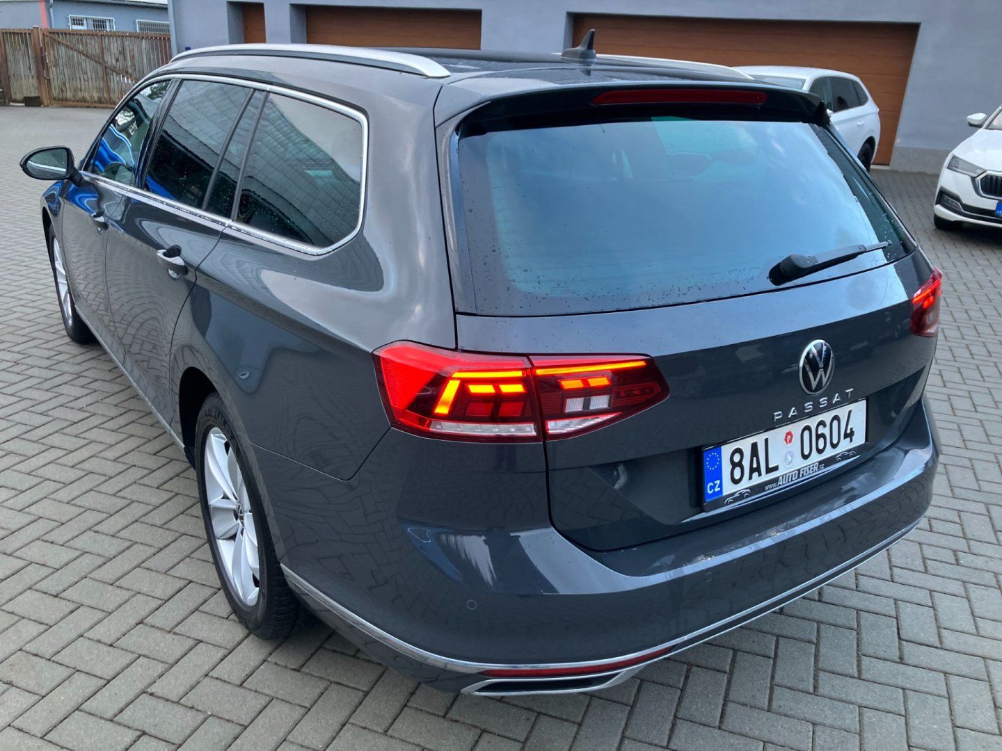 Volkswagen Passat Variant, 2.0TDI 110kW ELEGANCE ALCANTAR - fotka 3