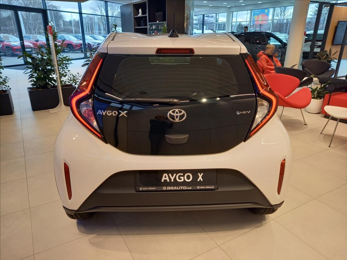 Toyota Aygo, 1,5 Active - fotka 5