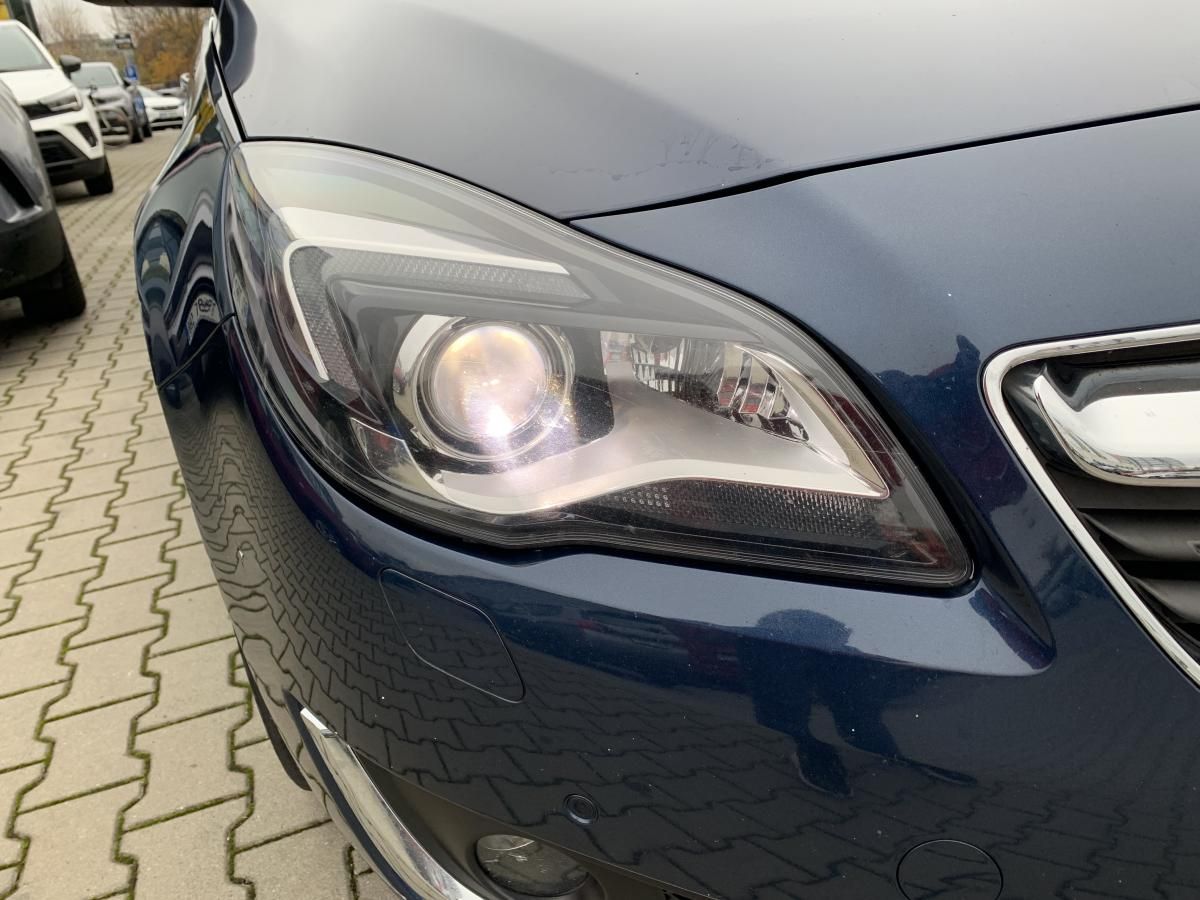 Opel Insignia, Sports Tourer Cosmo 2.0CDTi - fotka 5
