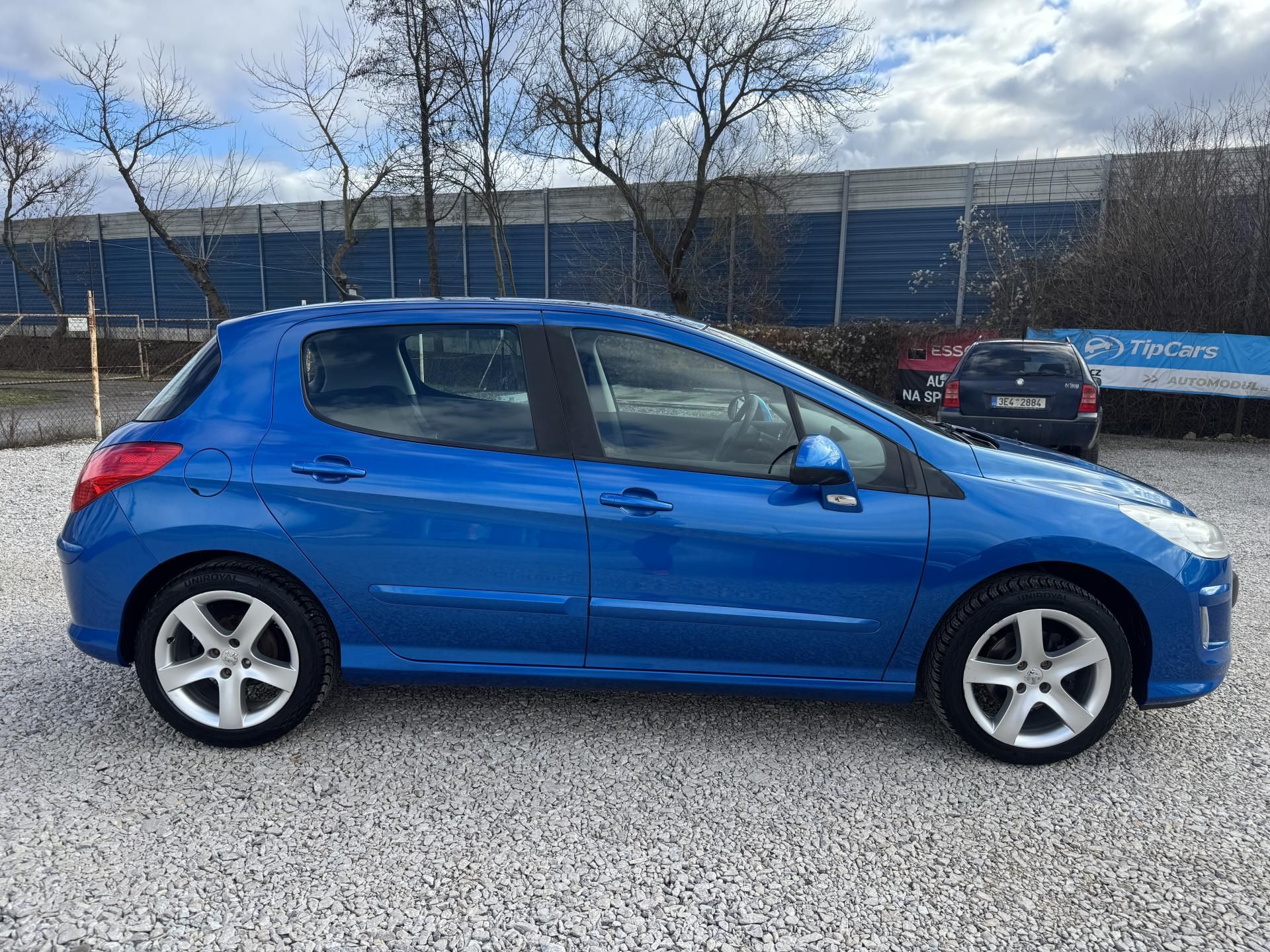 Peugeot 308, 1.6-16V,rezervace - fotka 3