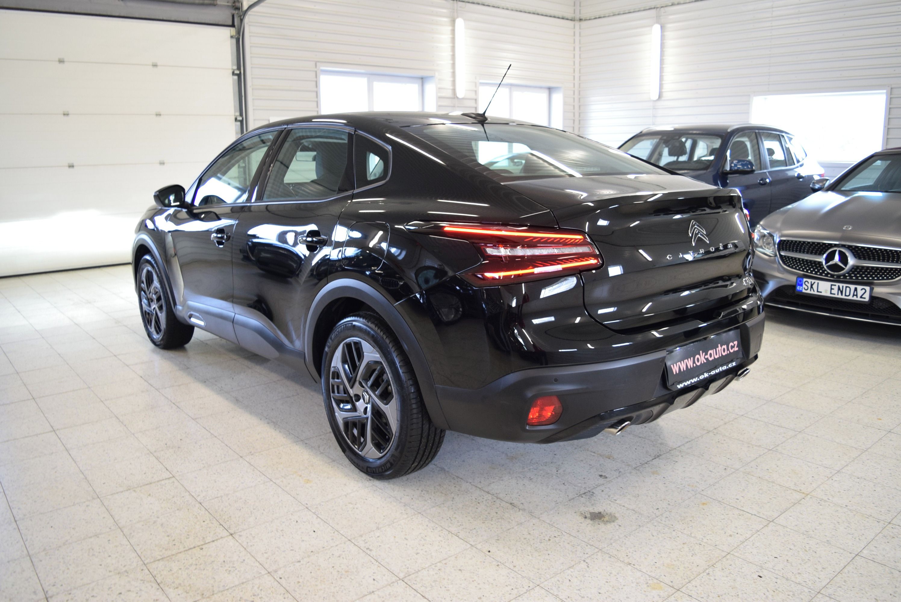 Citroën C4 X, 1.2 PURETECH PACK 96 kW 2023 - fotka 3