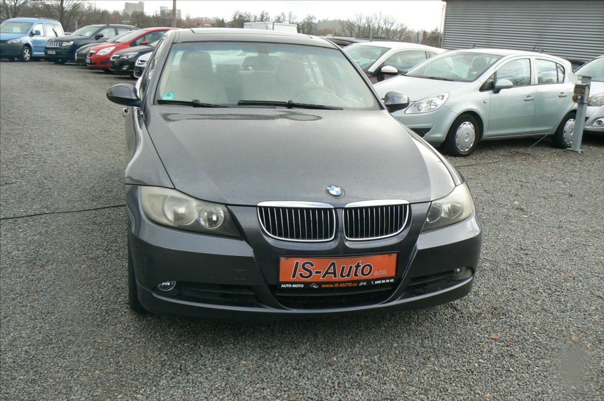 BMW Řada 3, 2,5 325i AUTOMAT - fotka 3
