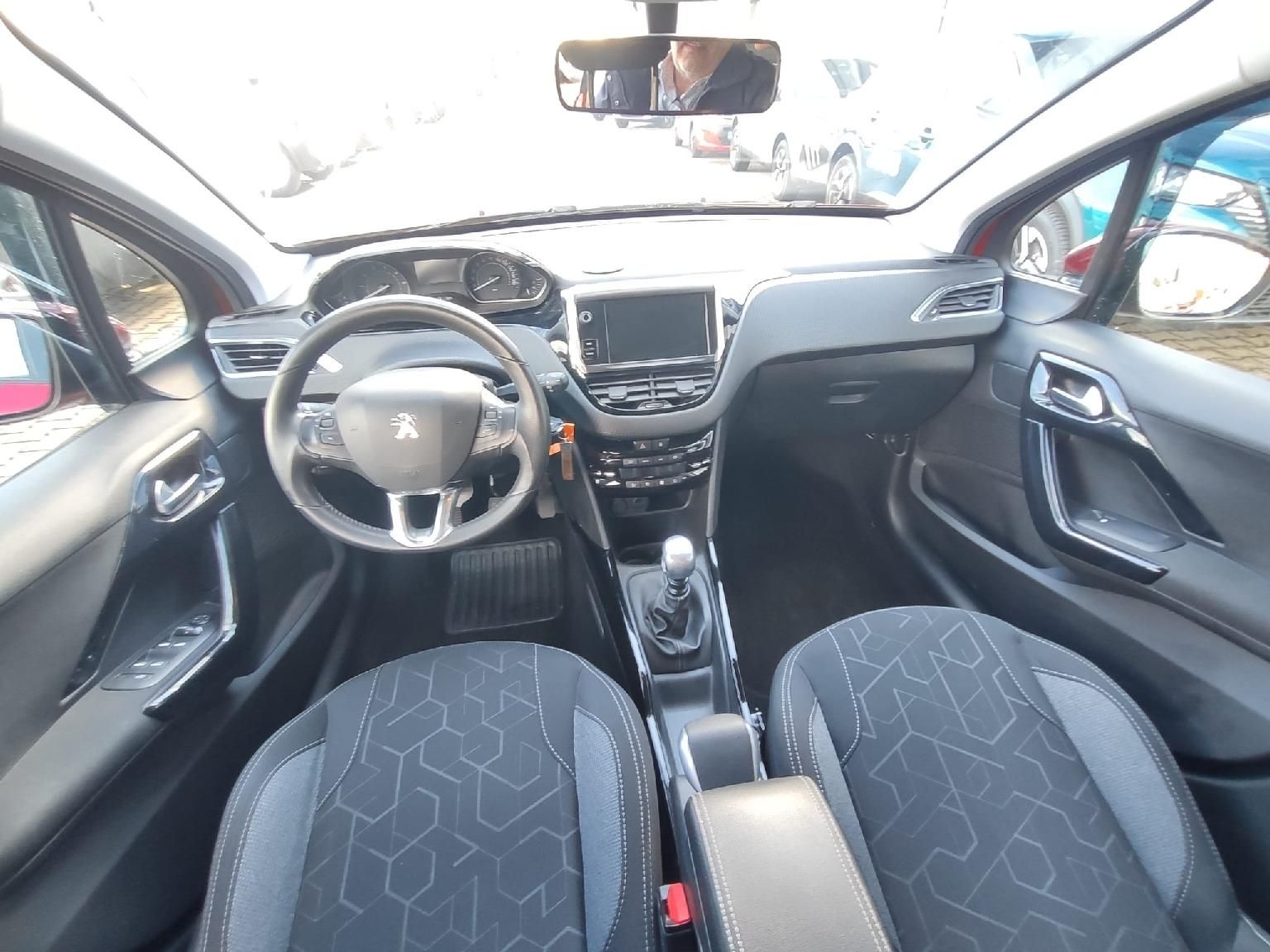 Peugeot 2008, ACTIVE 1.2 110k MAN6 1.majitel - fotka 2