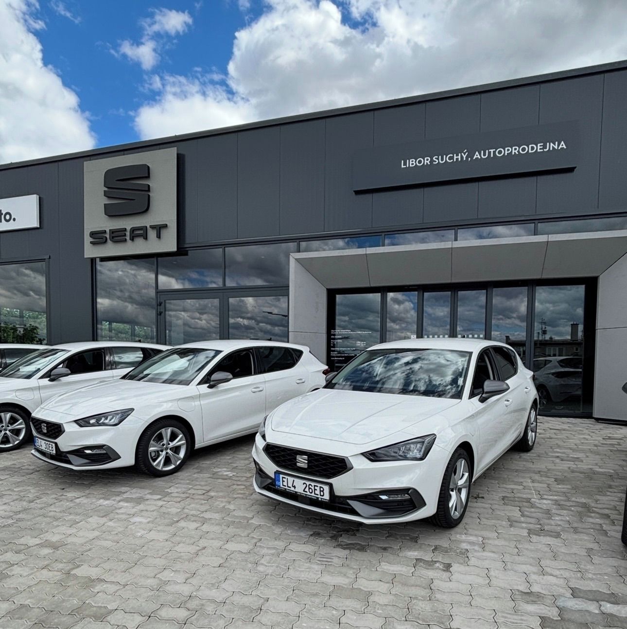 Seat Leon, Leon FR e-HYBRID 204k DSG - fotka 2