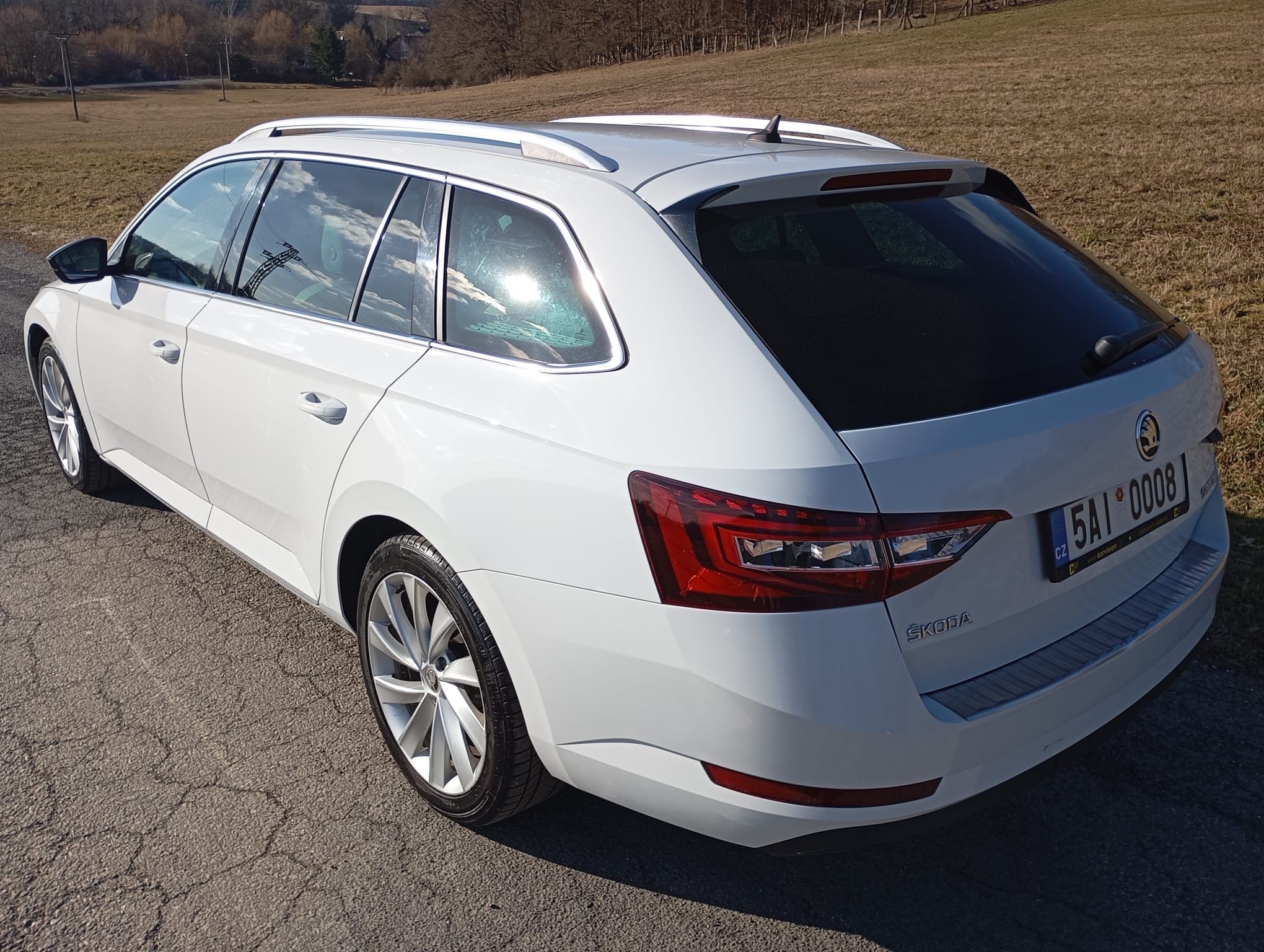 Škoda Superb, 2.0TDI KOMBI - fotka 4
