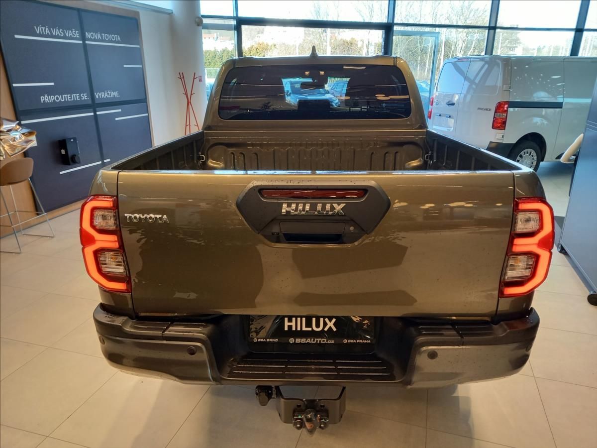 Toyota Hilux, 2,8 Invincible  Double Cab - fotka 5