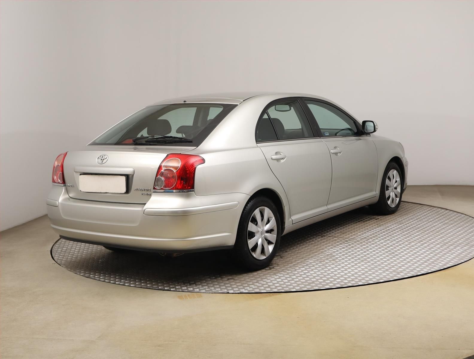 Toyota Avensis, 2.0 D-4D, Klima - fotka 5
