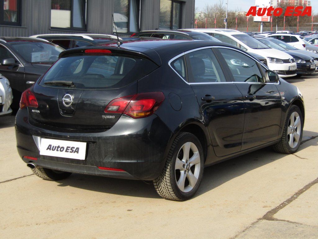 Opel Astra, 1.4i,ČR,Klima - fotka 4