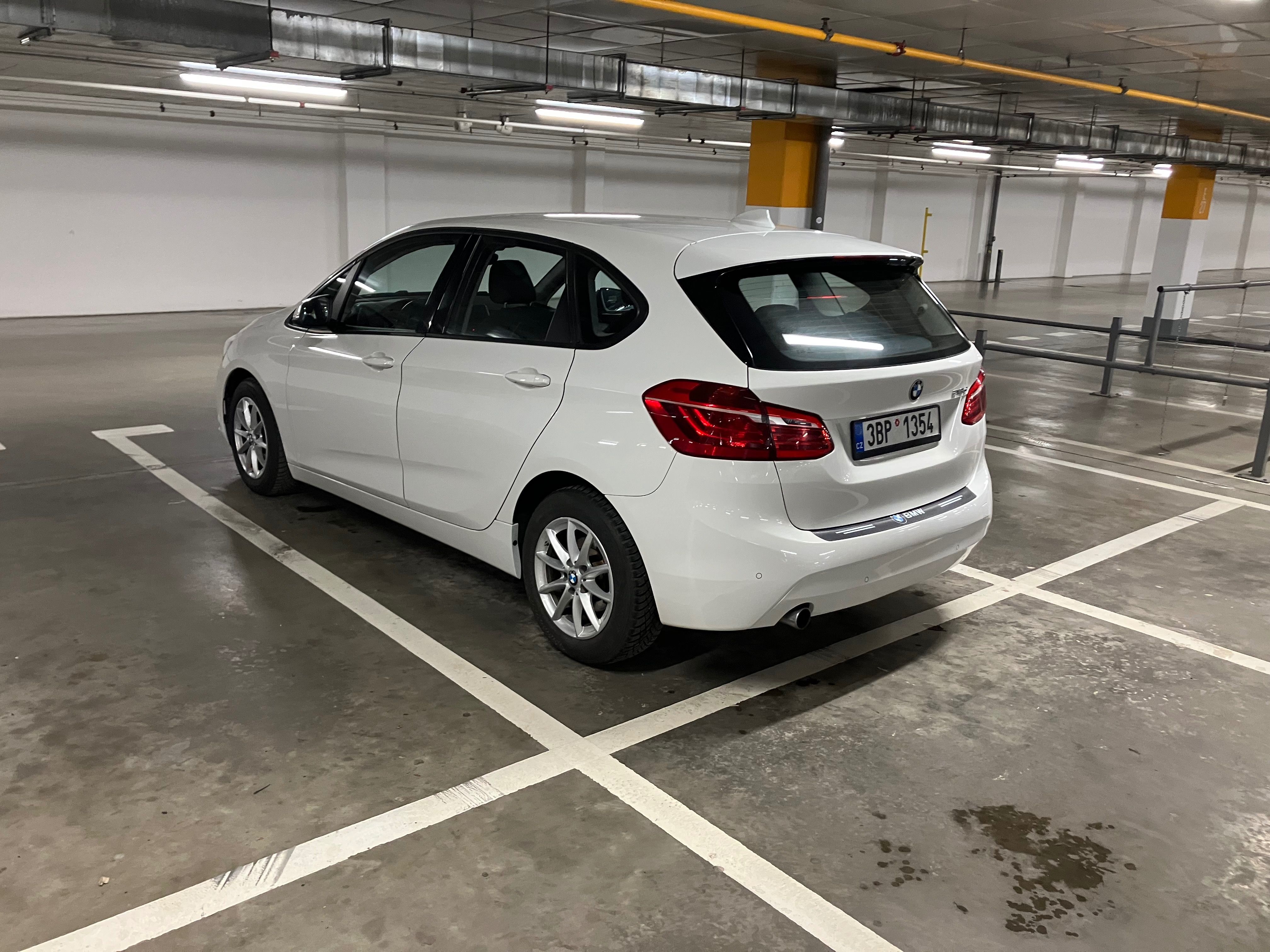 BMW Řada 2, 218d Active Tourer 110kw ČR - fotka 4