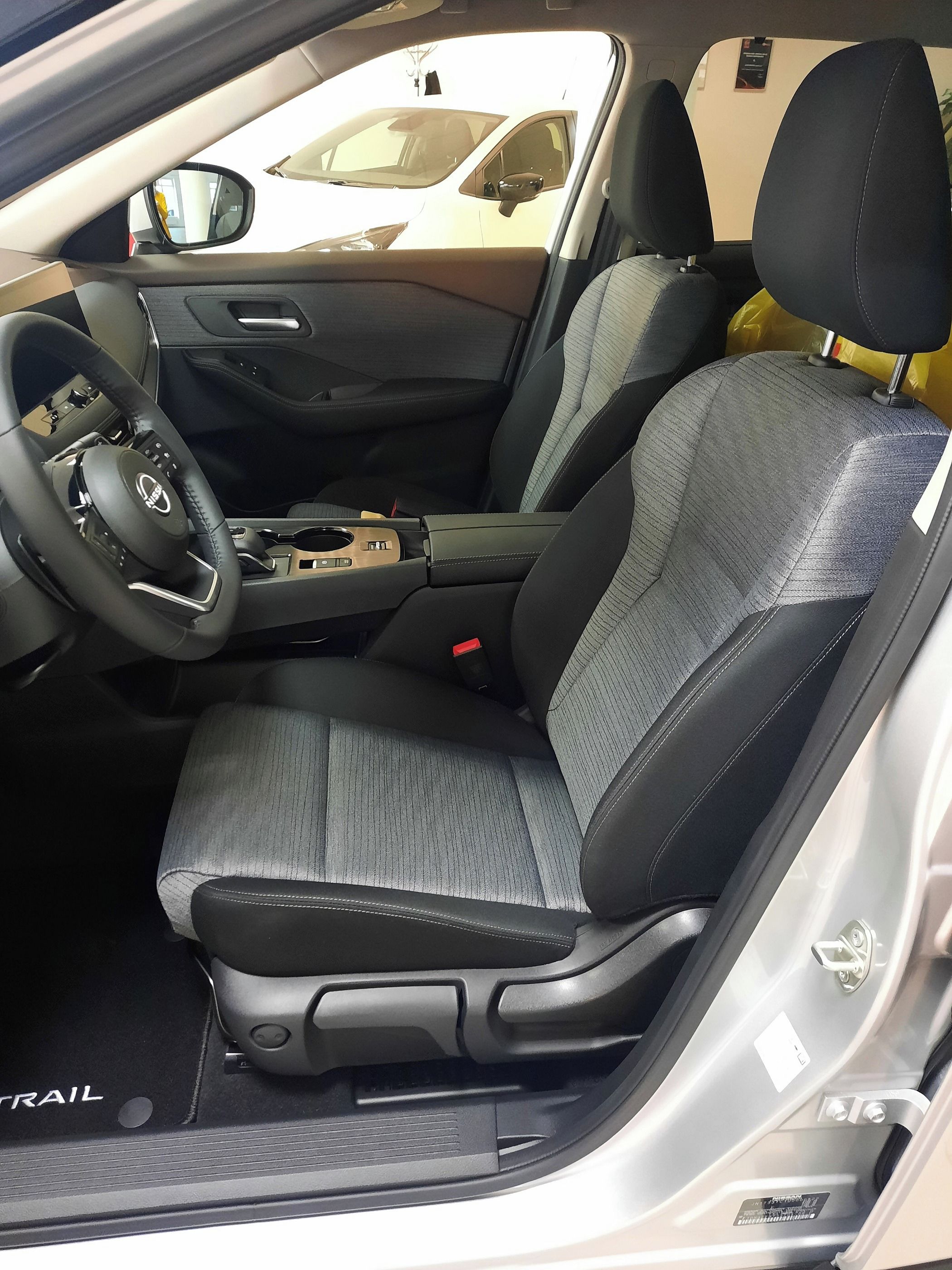 Nissan X-Trail, e.POWER 213k N-Connecta+Comf - fotka 2