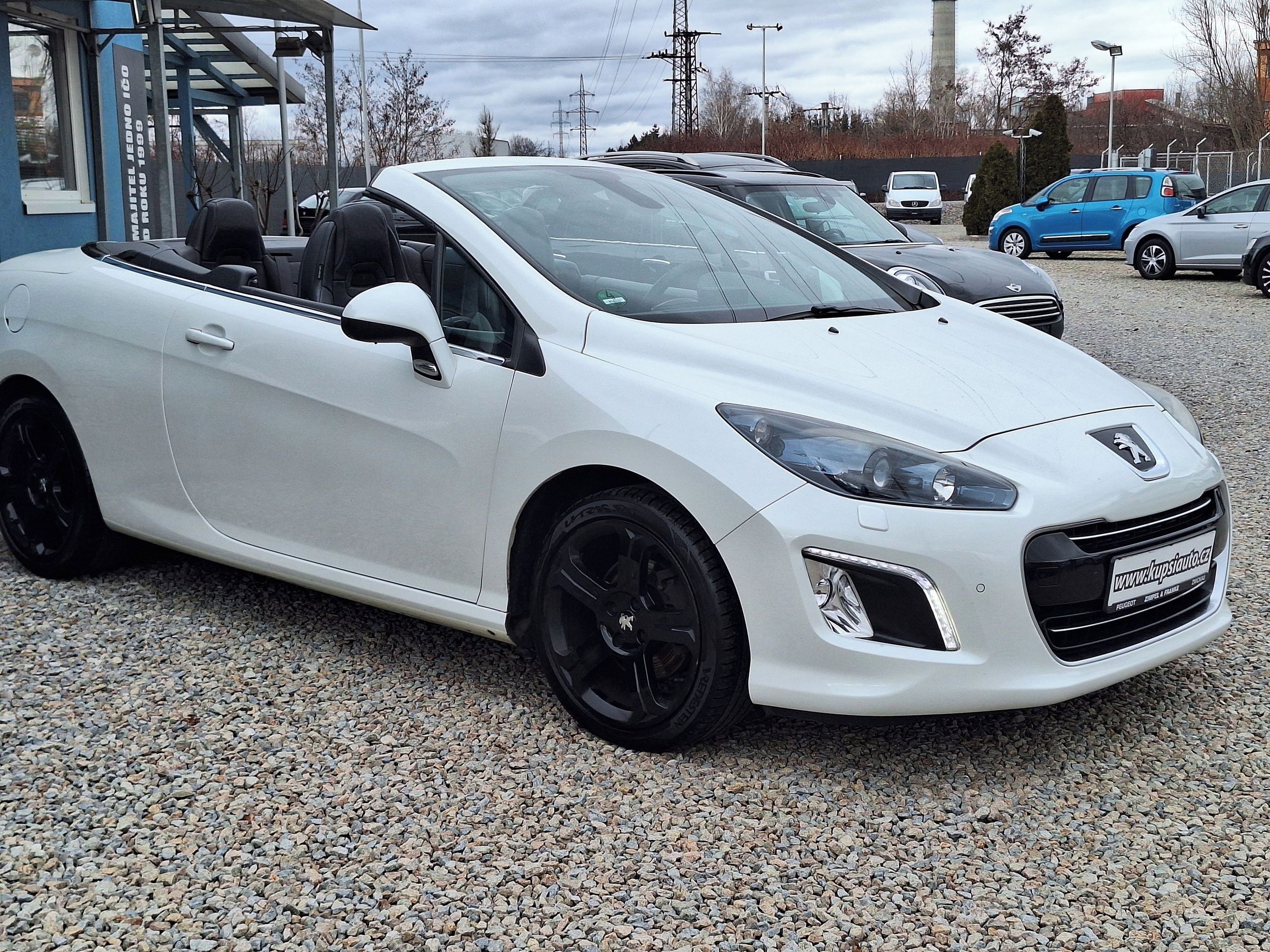 Peugeot 308, CC 2,0HDi TOP VÝBAVA - fotka 6