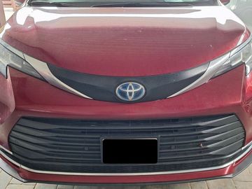 2.5L Hybrid XLE