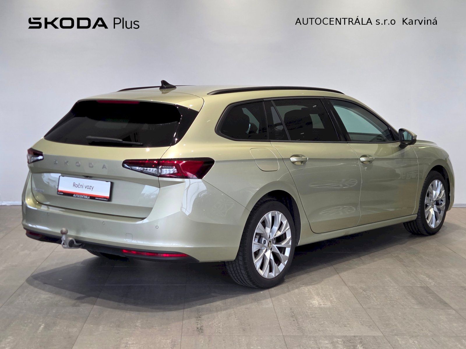 Škoda Superb, Combi DSG 2,0 TDI / 110 kW Sel - fotka 2