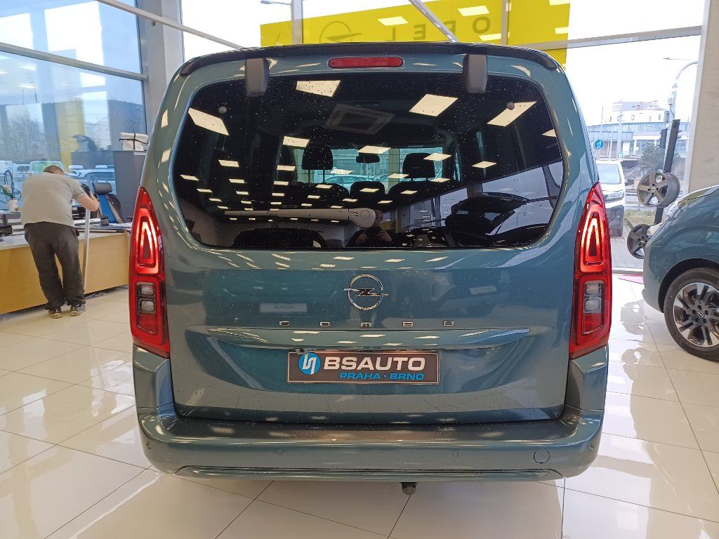 Opel Combo, Elegance Plus 1,5 CDTi MT6 - fotka 6