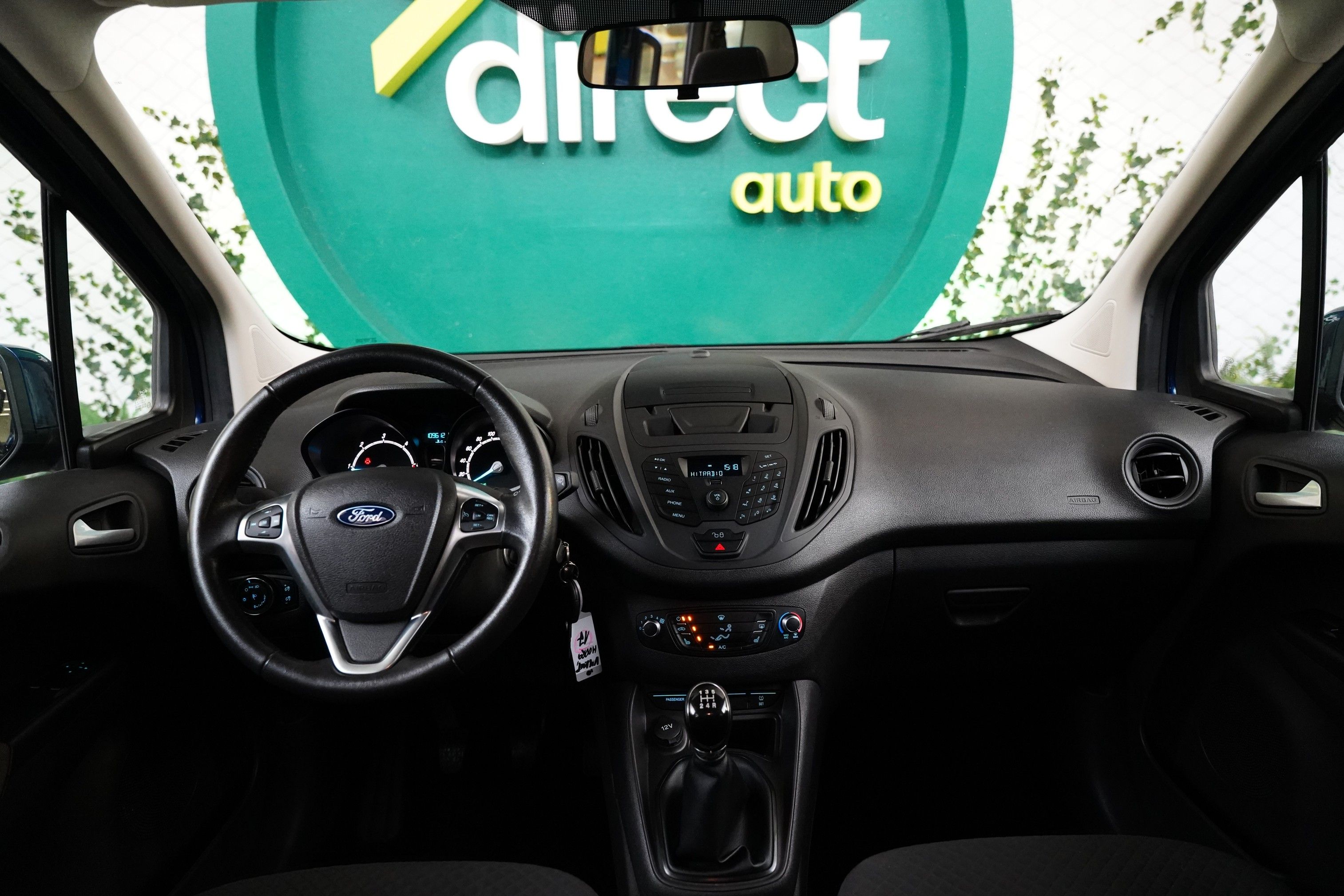 Ford Tourneo Courier, 1.5 TDCI 70 kW Trend - fotka 5