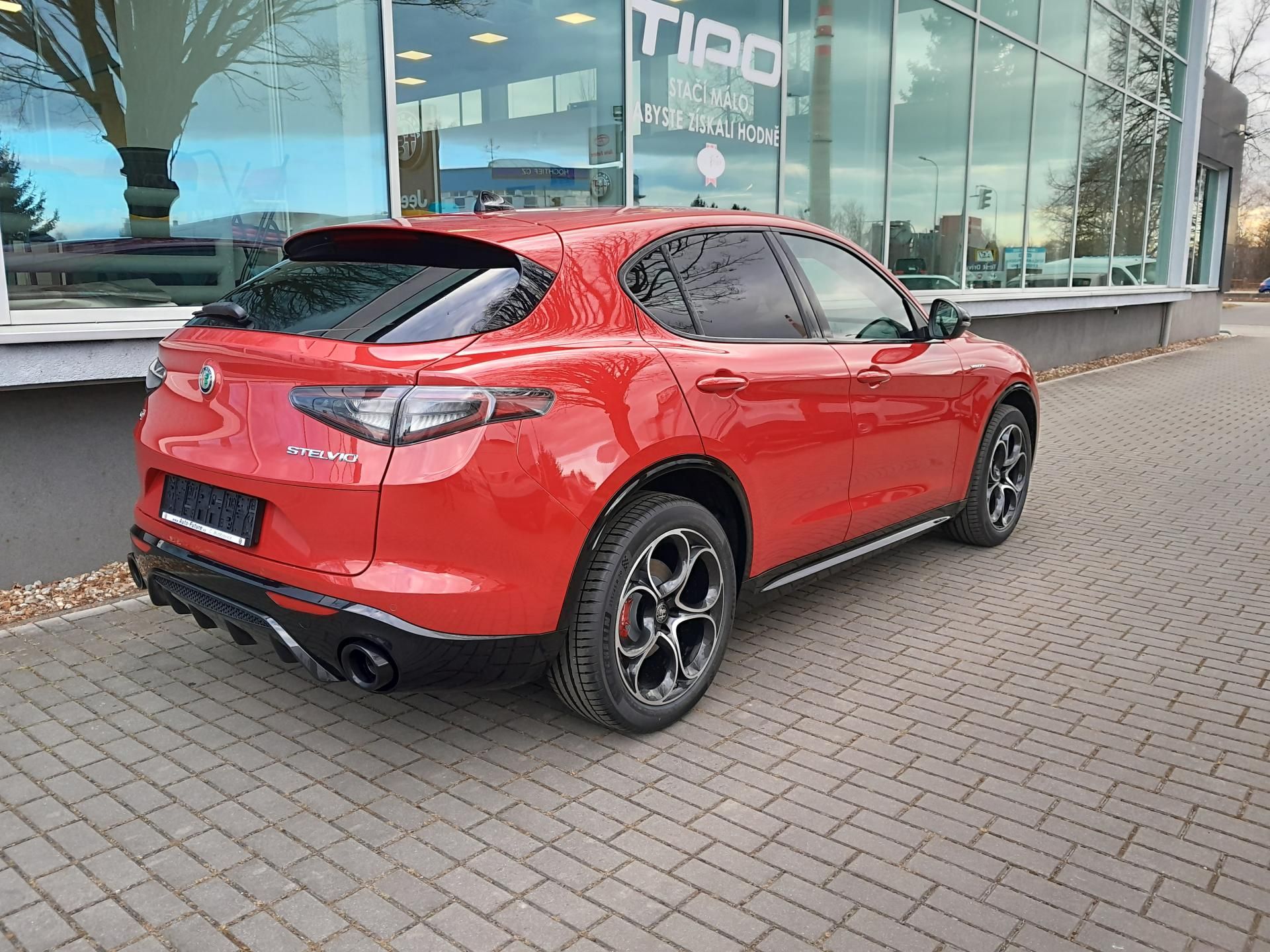 Alfa Romeo Stelvio, Veloce 4x4 2,0 280PS - fotka 3