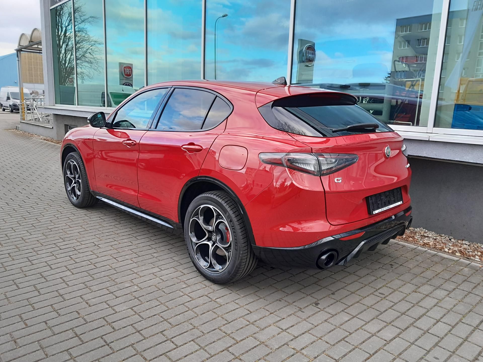 Alfa Romeo Stelvio, Veloce 4x4 2,0 280PS - fotka 4