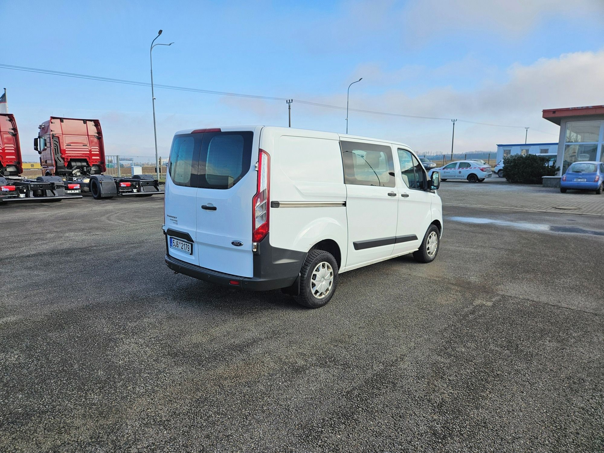 Ford Transit Custom, 2,0 TDCi  6 míst, nové rozvody - fotka 3
