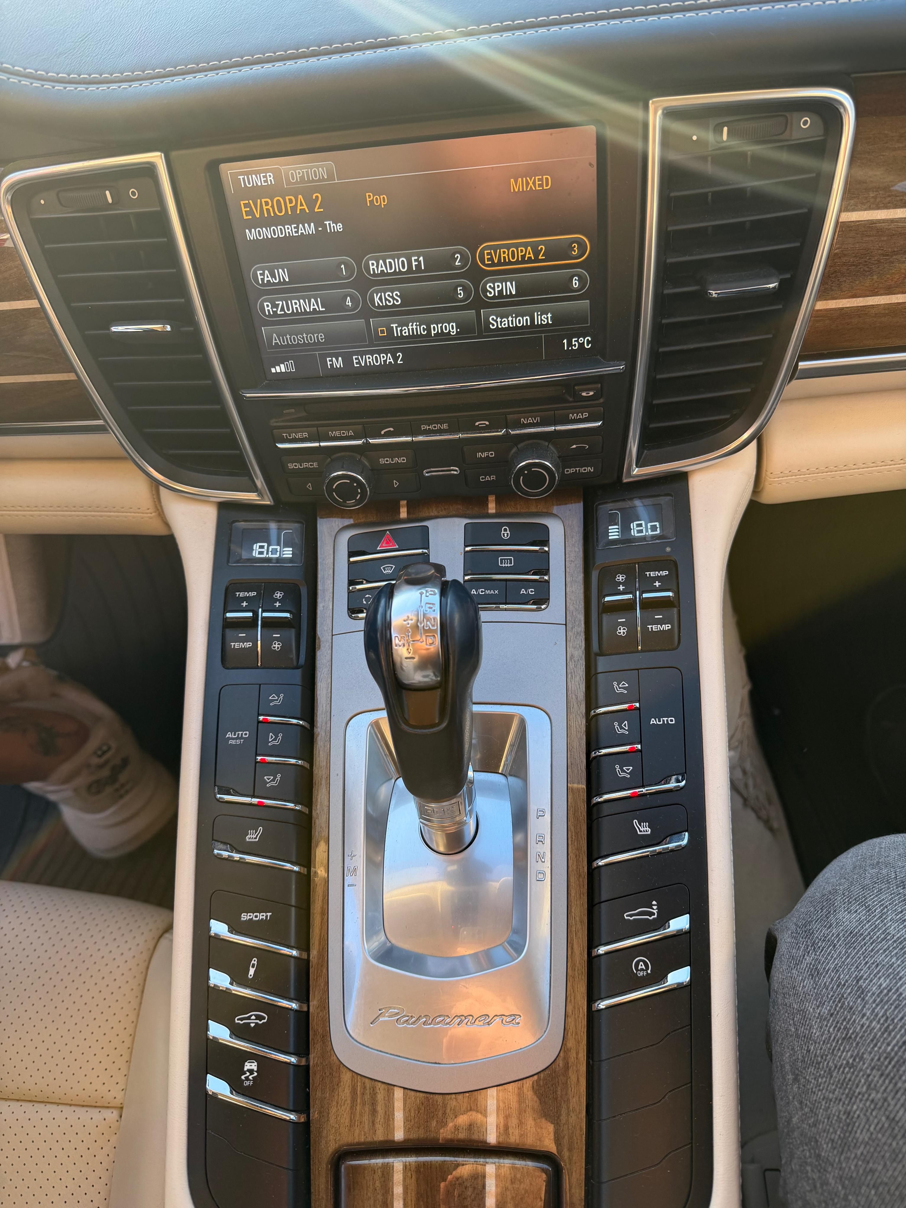 Porsche Panamera, 4.8i 4S (4x4) - fotka 5