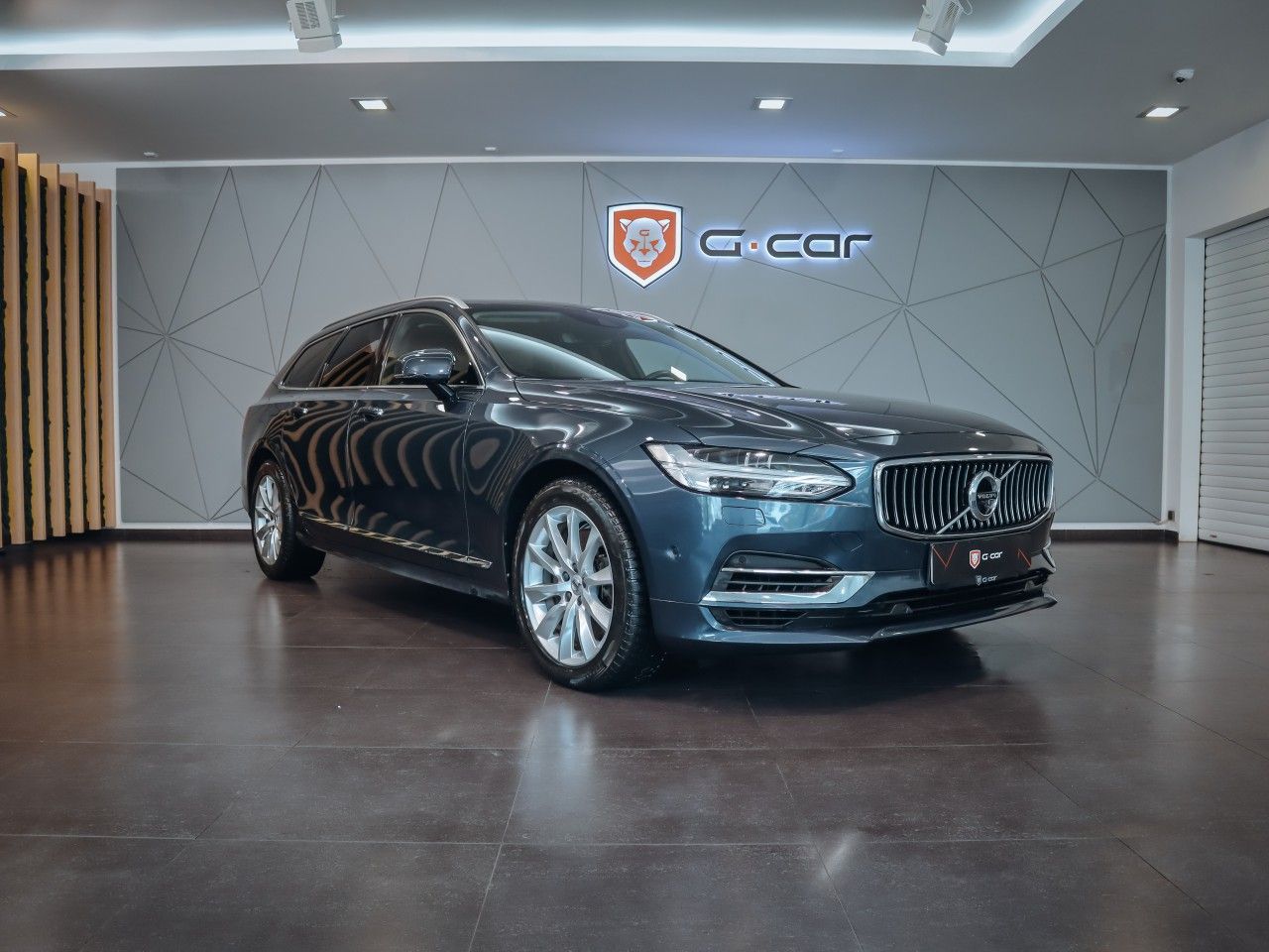 Volvo V90, 2.0 T8 AWD - Inscription TOP - fotka 2