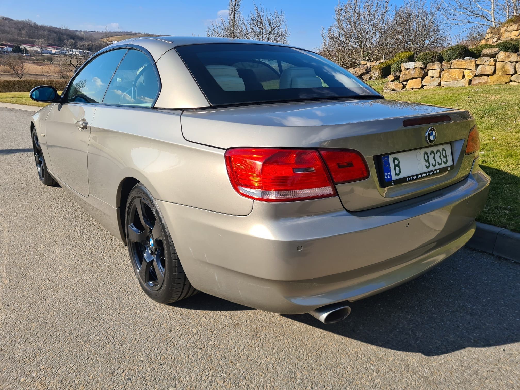 BMW Řada 3, 320 D 130KW - fotka 3