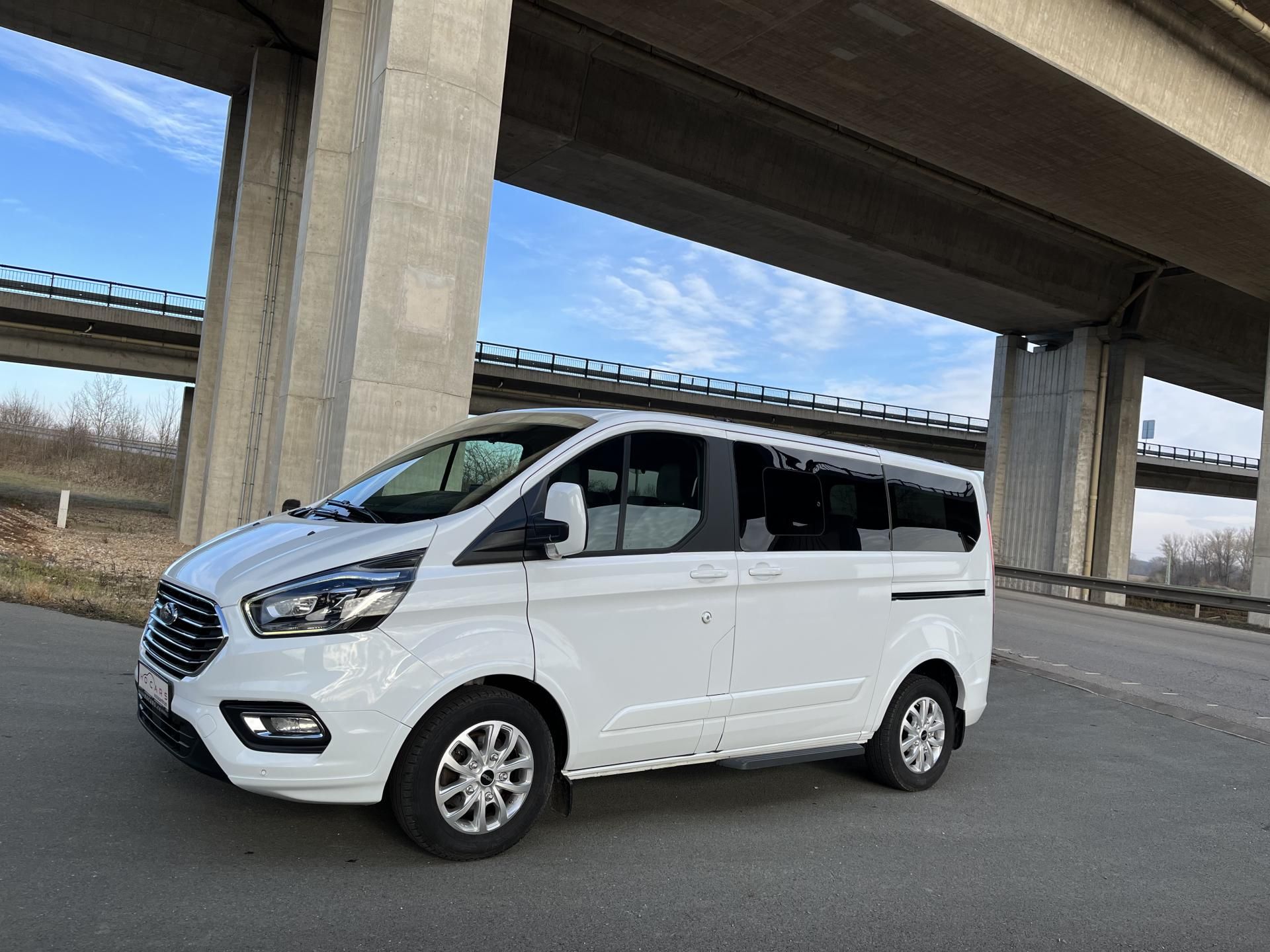 Ford Tourneo Custom, 2.0Eco TITANIUM 8M bez*MHEV ! - fotka 3